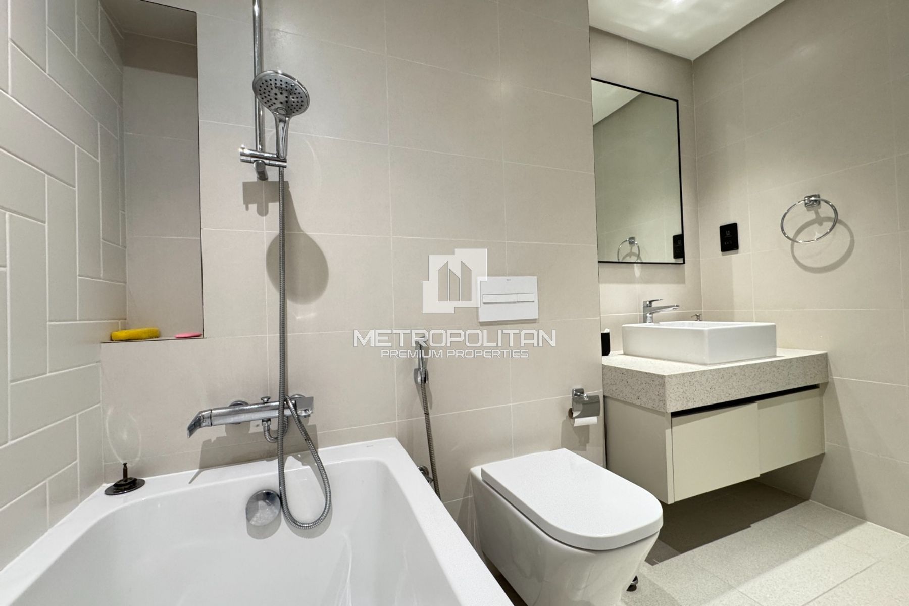 Image - Marina Vista Tower 2, Dubai Harbour, Dubai | Project - Apartment