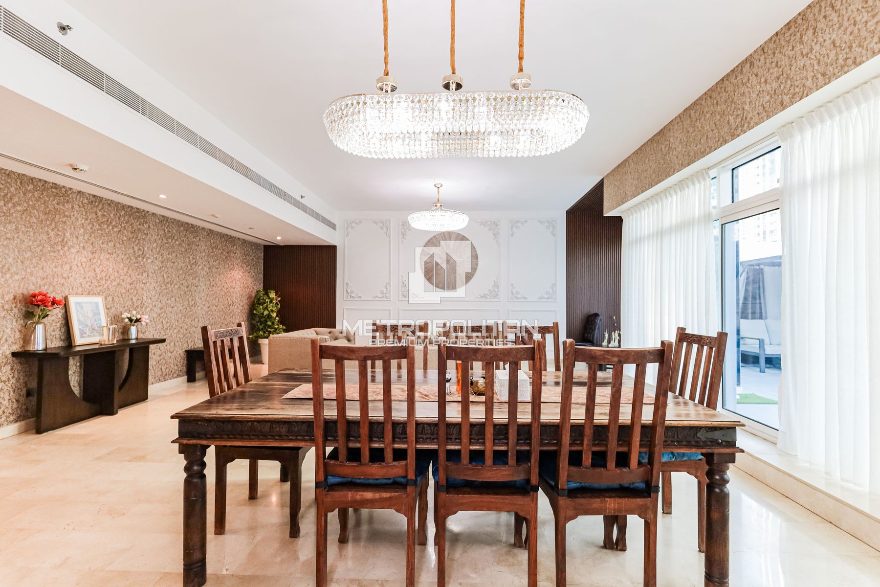 Fully Upgraded Duplex | Premium Amenities| Maids photo-2