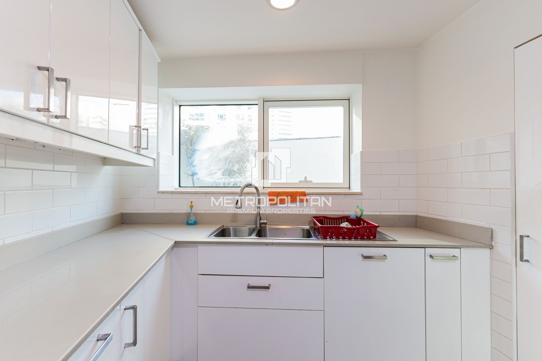 Fully Upgraded Duplex | Premium Amenities| Maids photo-14