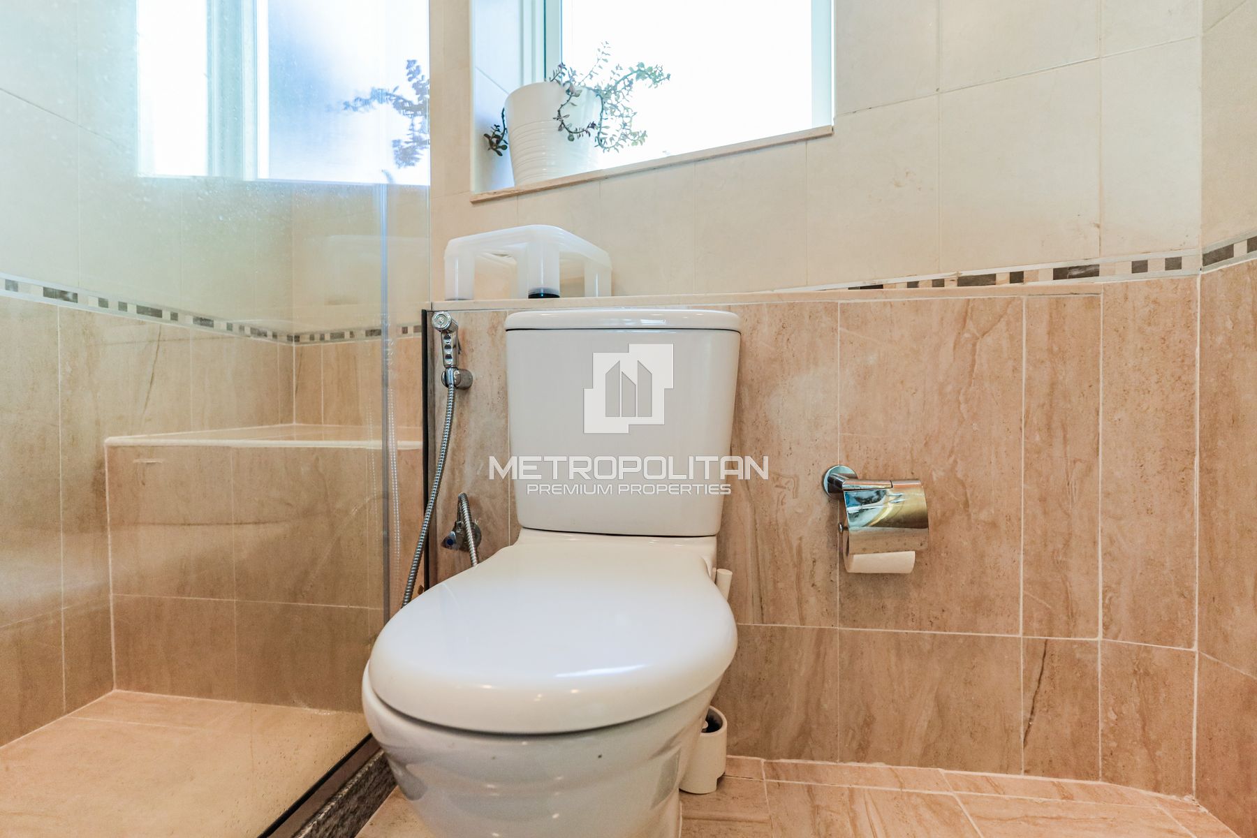 Fully Upgraded Duplex | Premium Amenities| Maids photo-25