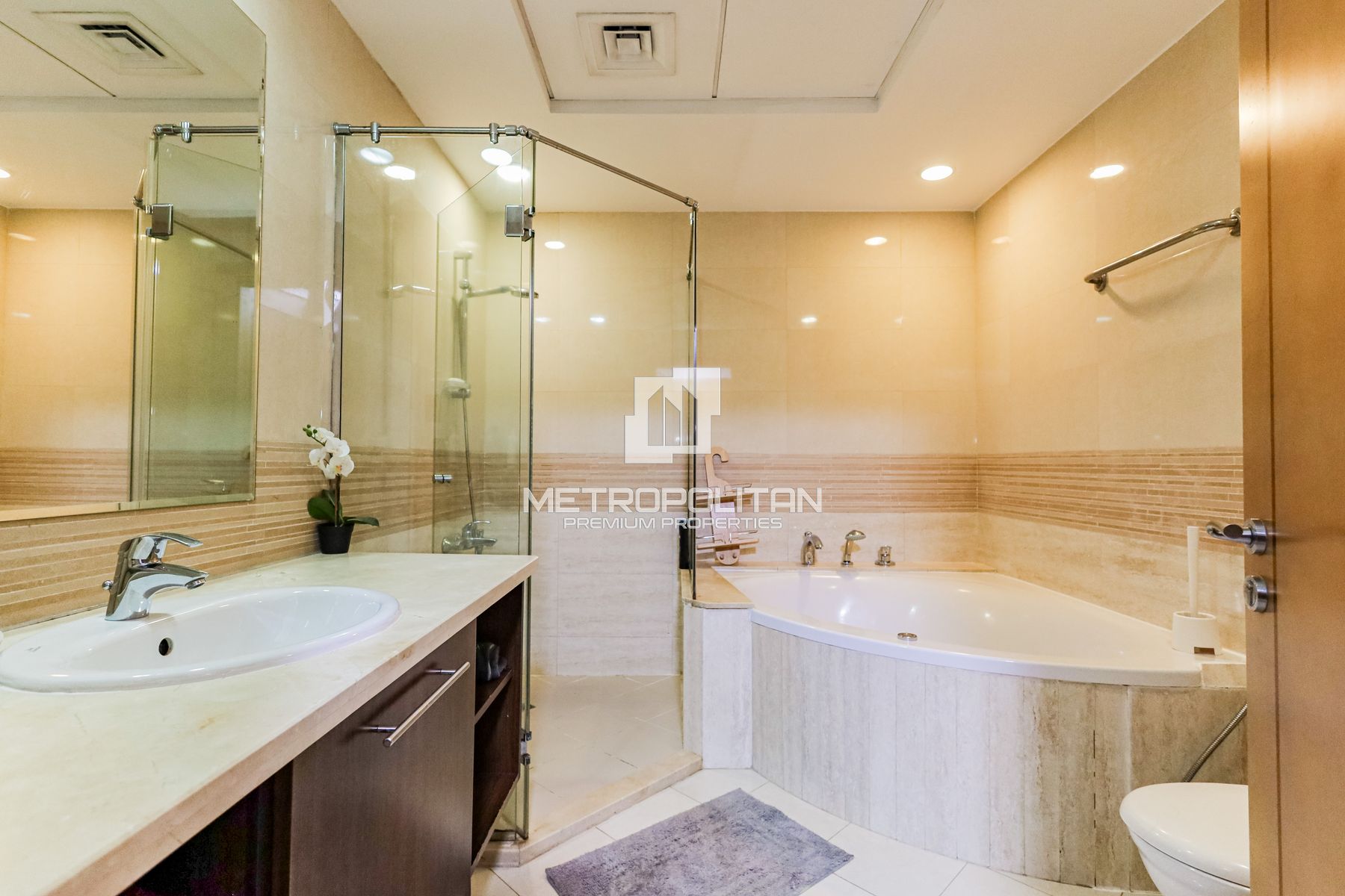 Fully Upgraded Duplex | Premium Amenities| Maids photo-53