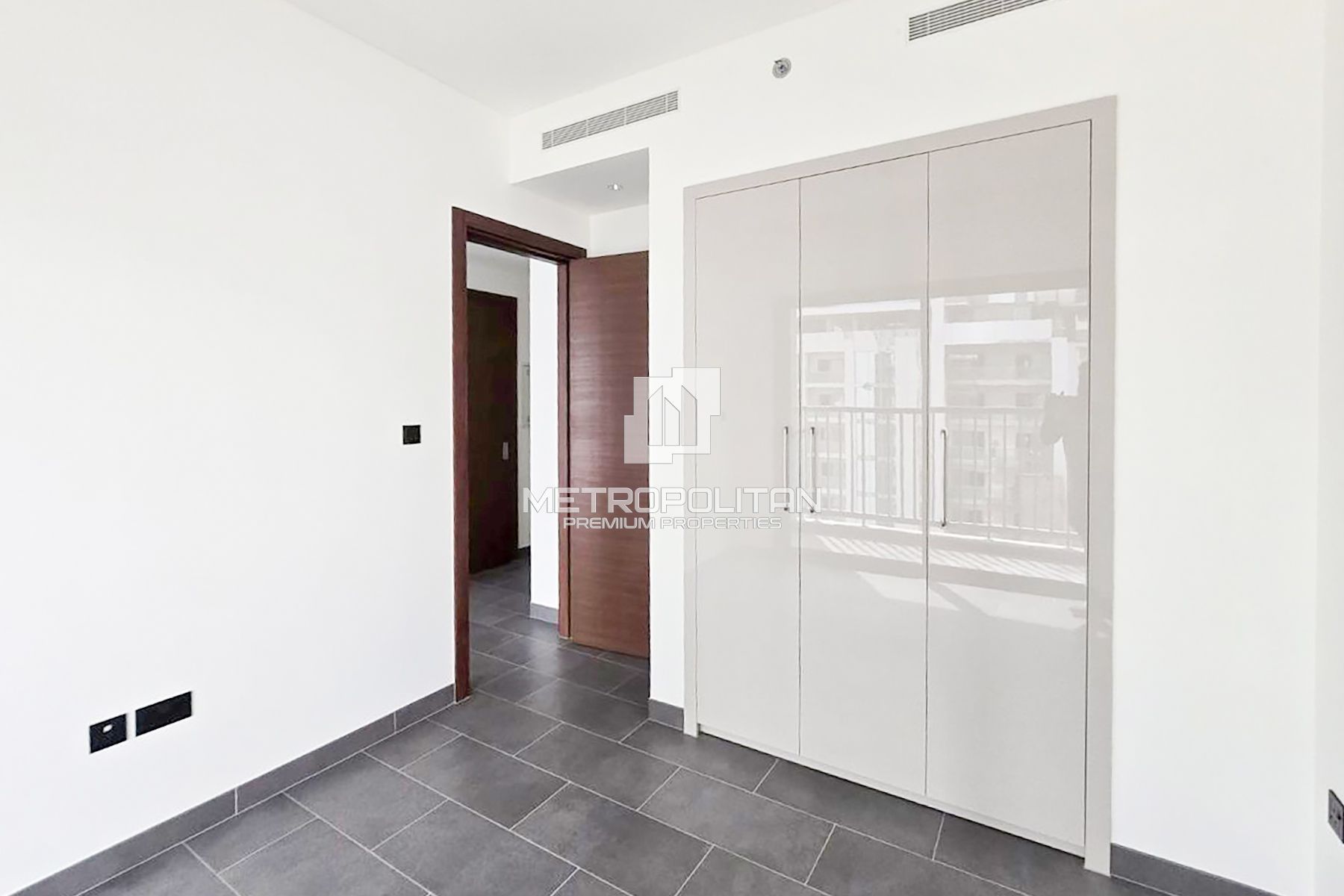 Image - The Crest, Mohammed Bin Rashid City, Дубай | Project - Апартаменты