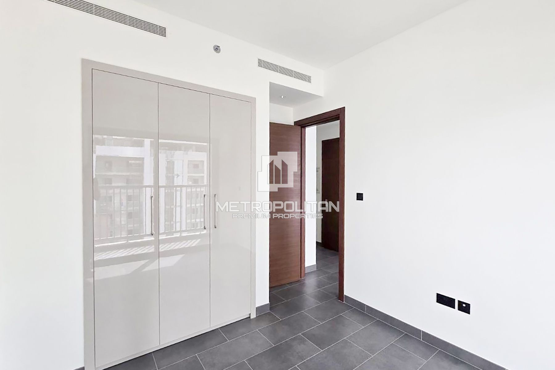 Image - The Crest, Mohammed Bin Rashid City, Дубай | Project - Апартаменты