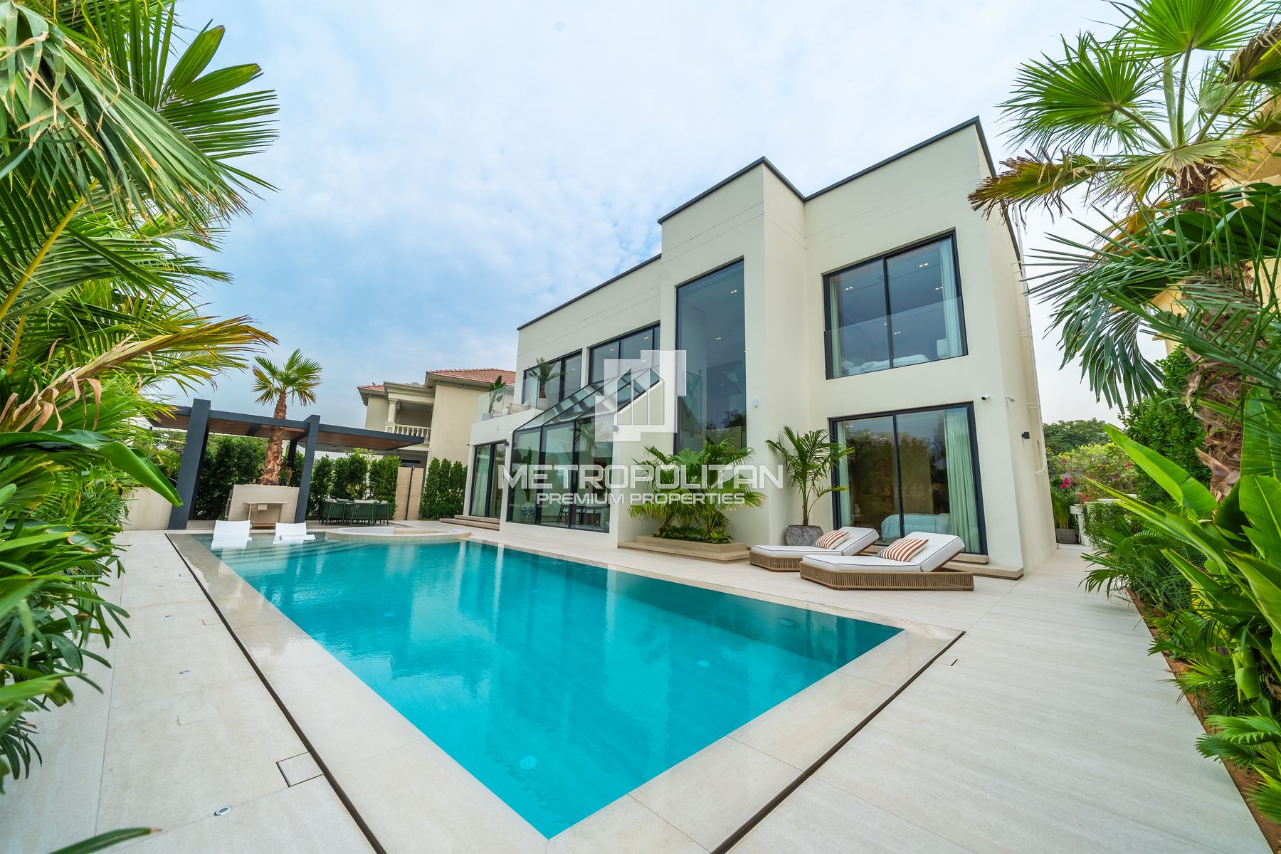 5-комнатная вилла на продажу в Jumeirah Islands – MPS-43482 photo-0