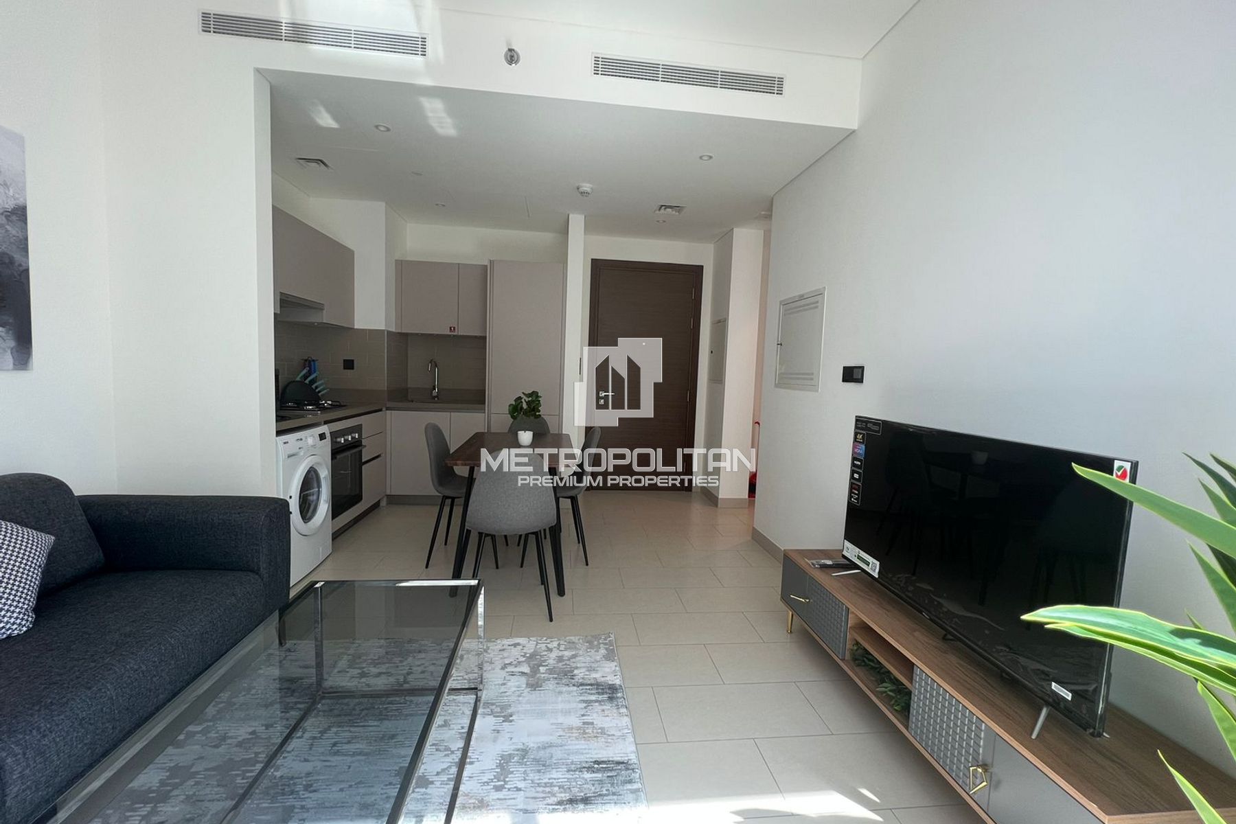Burj Khalifa View | Sami Furnished | Rented