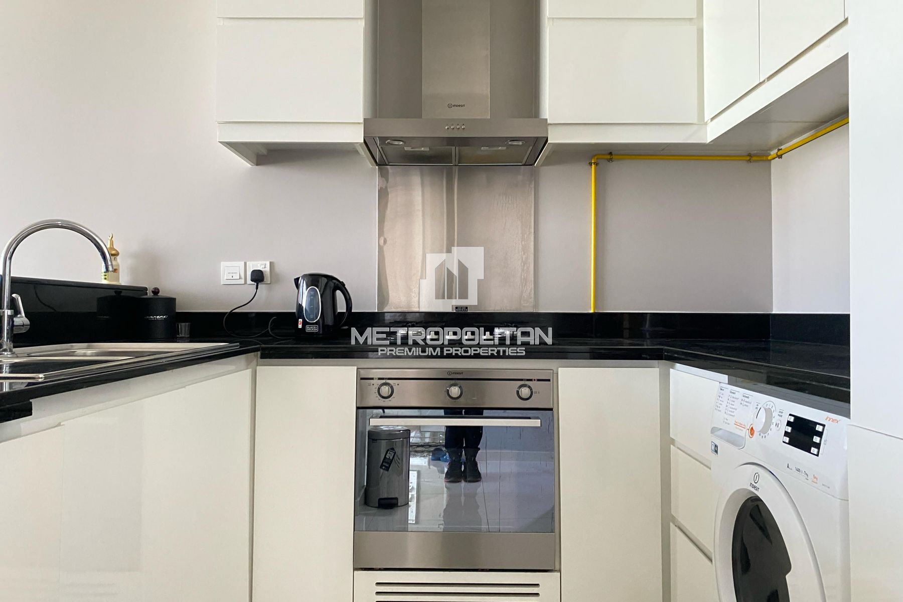 Mid Floor | Stunning Golf View | Spacious Rooms photo-4