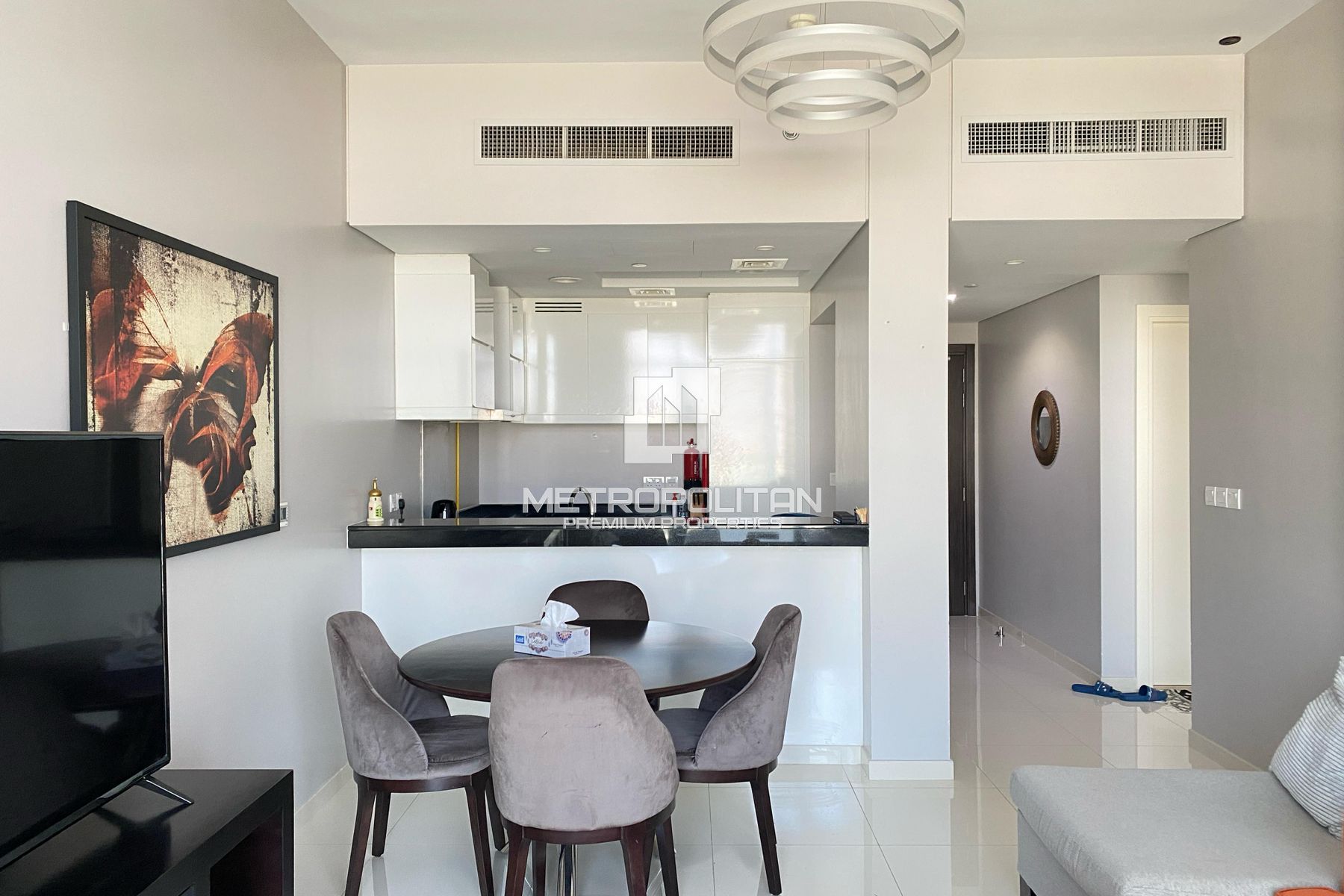 Mid Floor | Stunning Golf View | Spacious Rooms photo-5