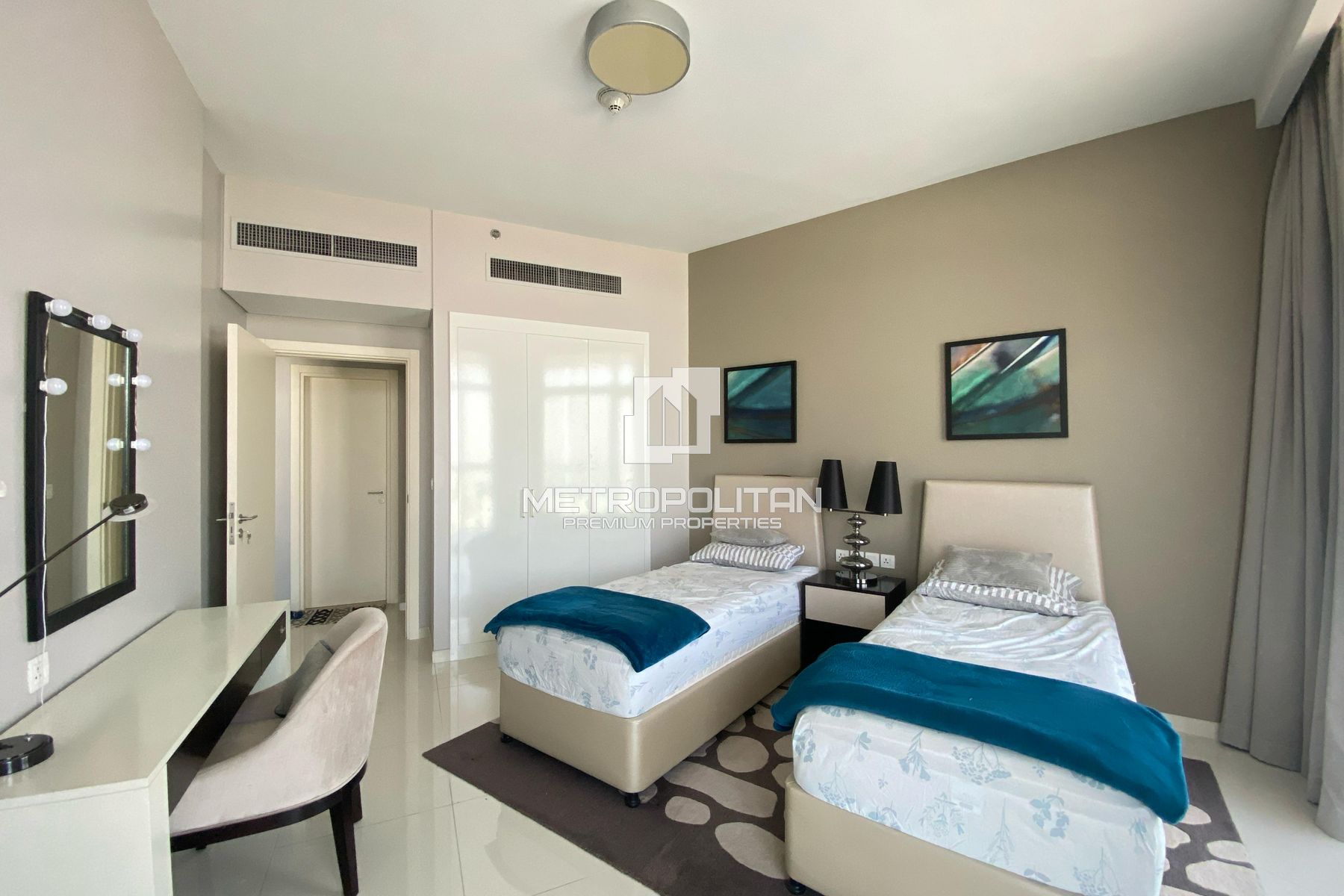 Mid Floor | Stunning Golf View | Spacious Rooms photo-11