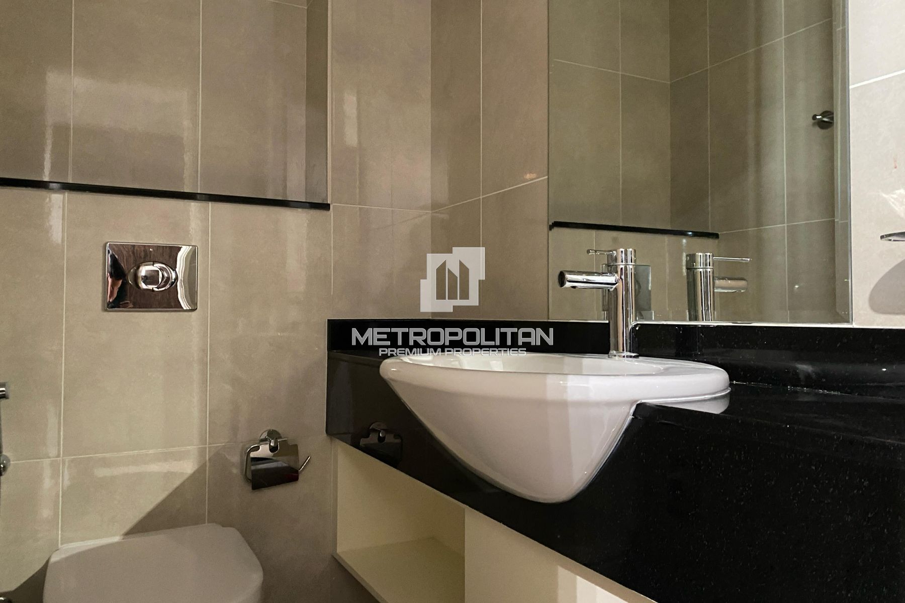 Mid Floor | Stunning Golf View | Spacious Rooms photo-13