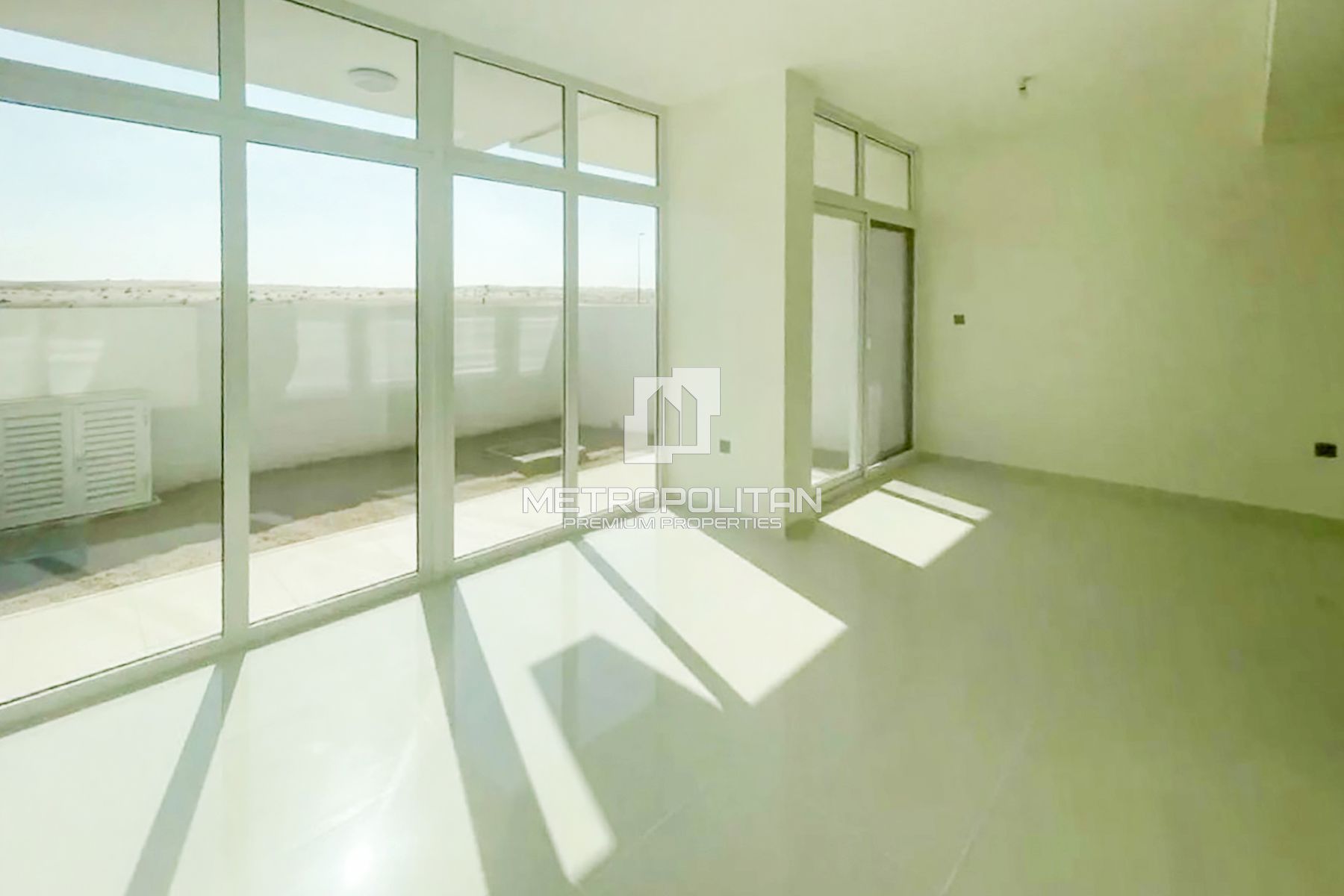 Single Row | RRM | Vacant | Extra Privacy photo-5