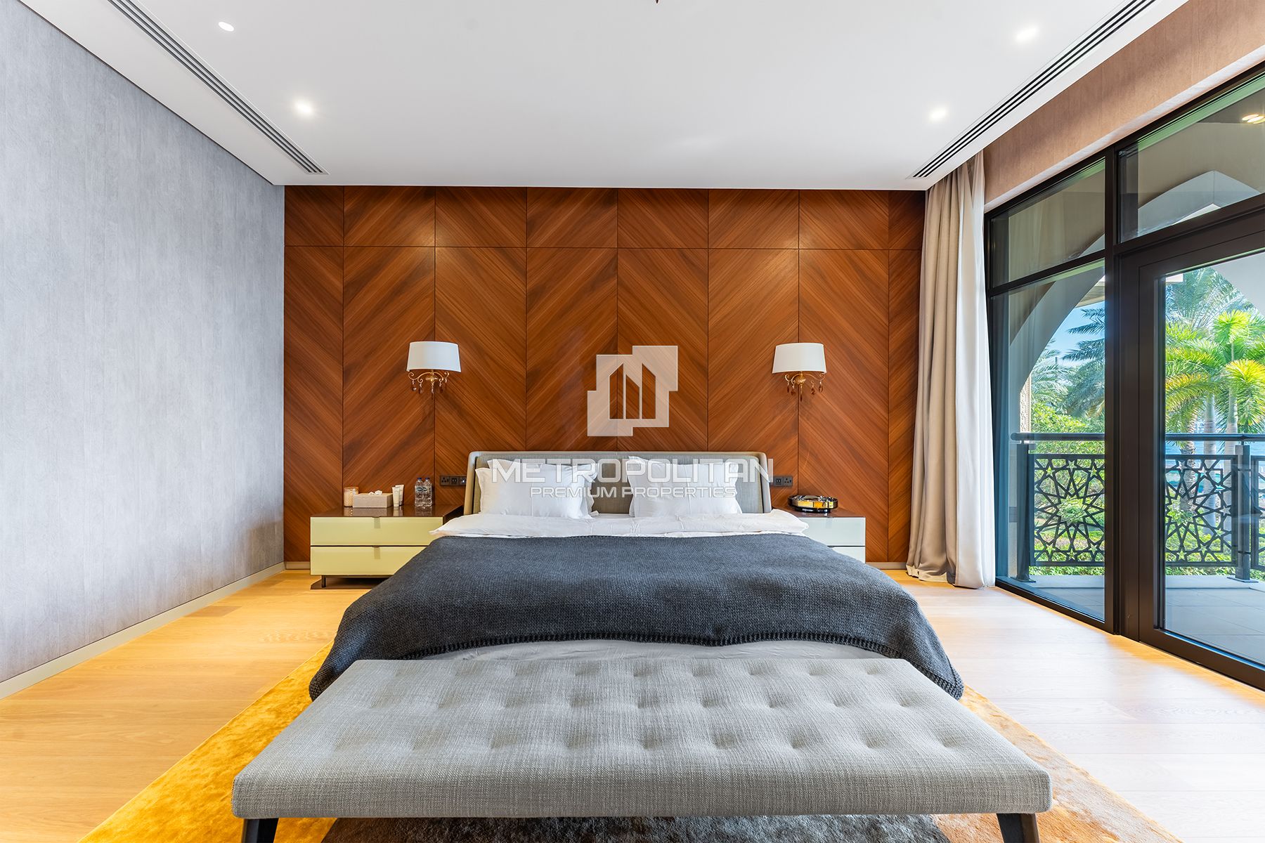 Fully Upgraded | Seafront Villa | Serviced Luxury