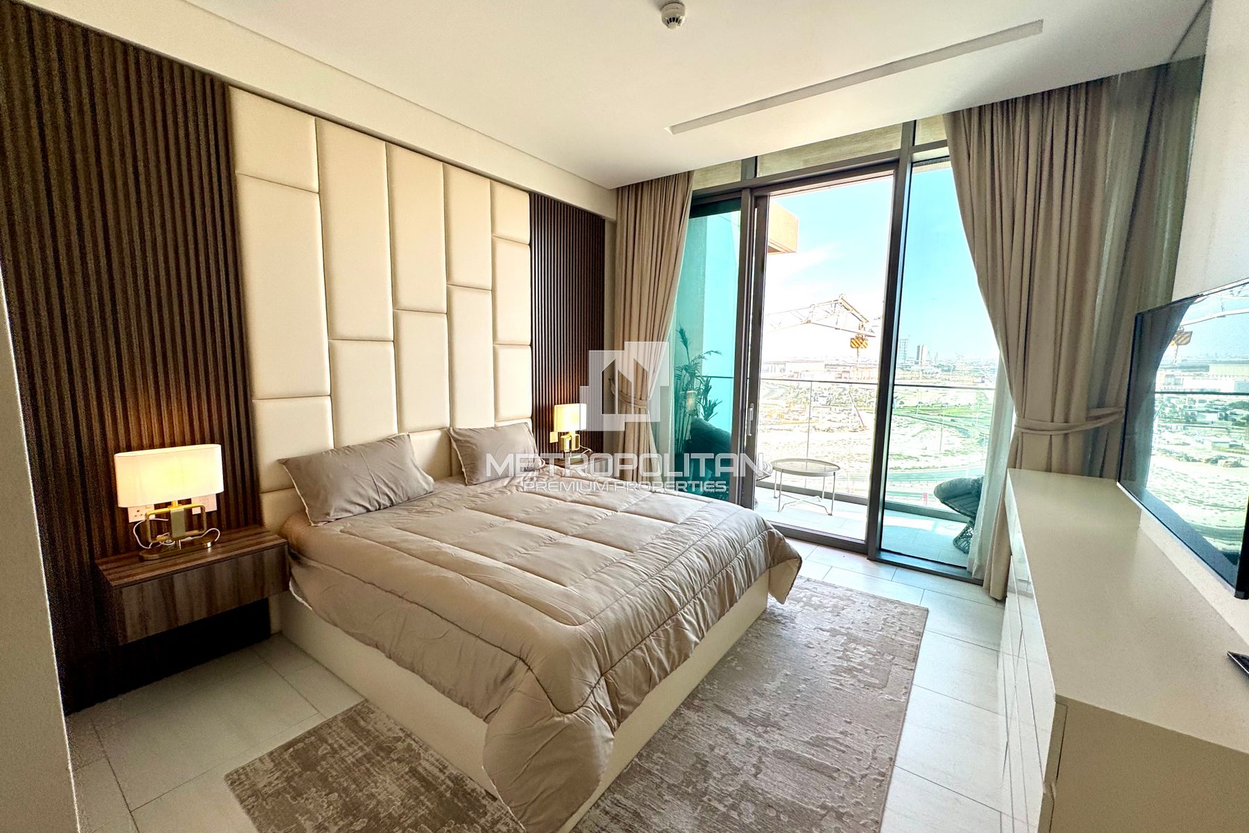 2 Beds + Maids room | Corner Unit | Vacant photo-3