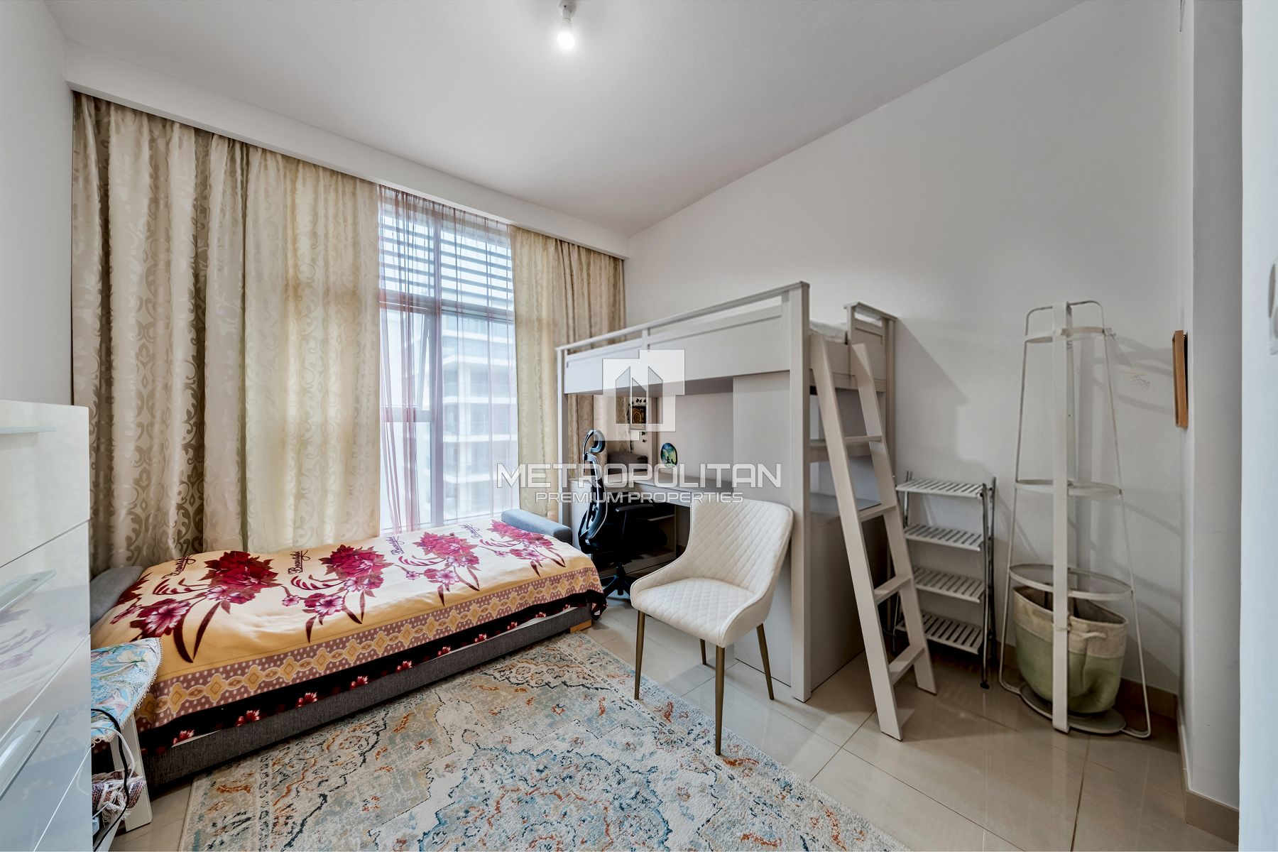 Pool and Park View |Spacious |Rented | Negotiable