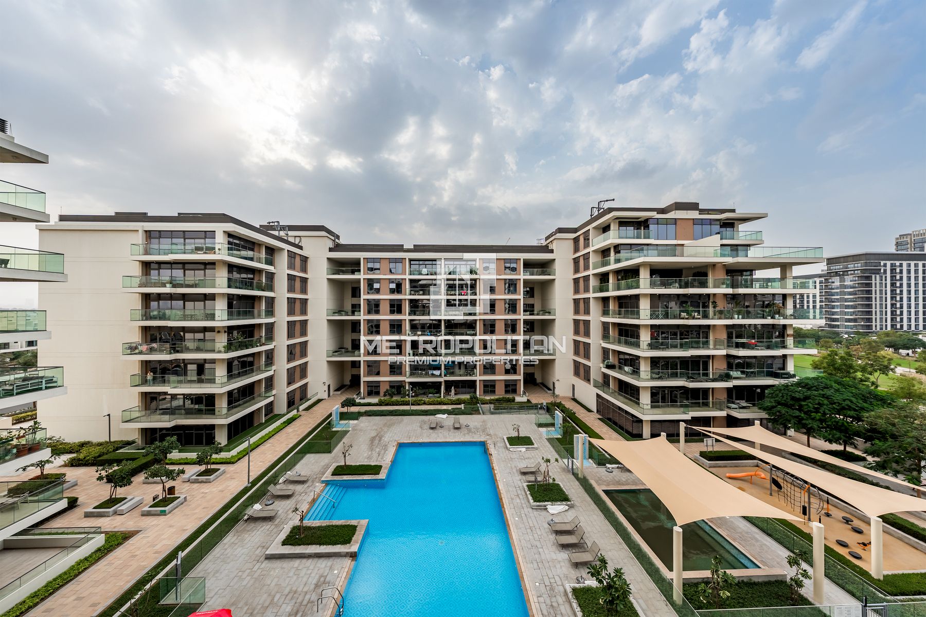 Pool and Park View |Spacious |Rented | Negotiable