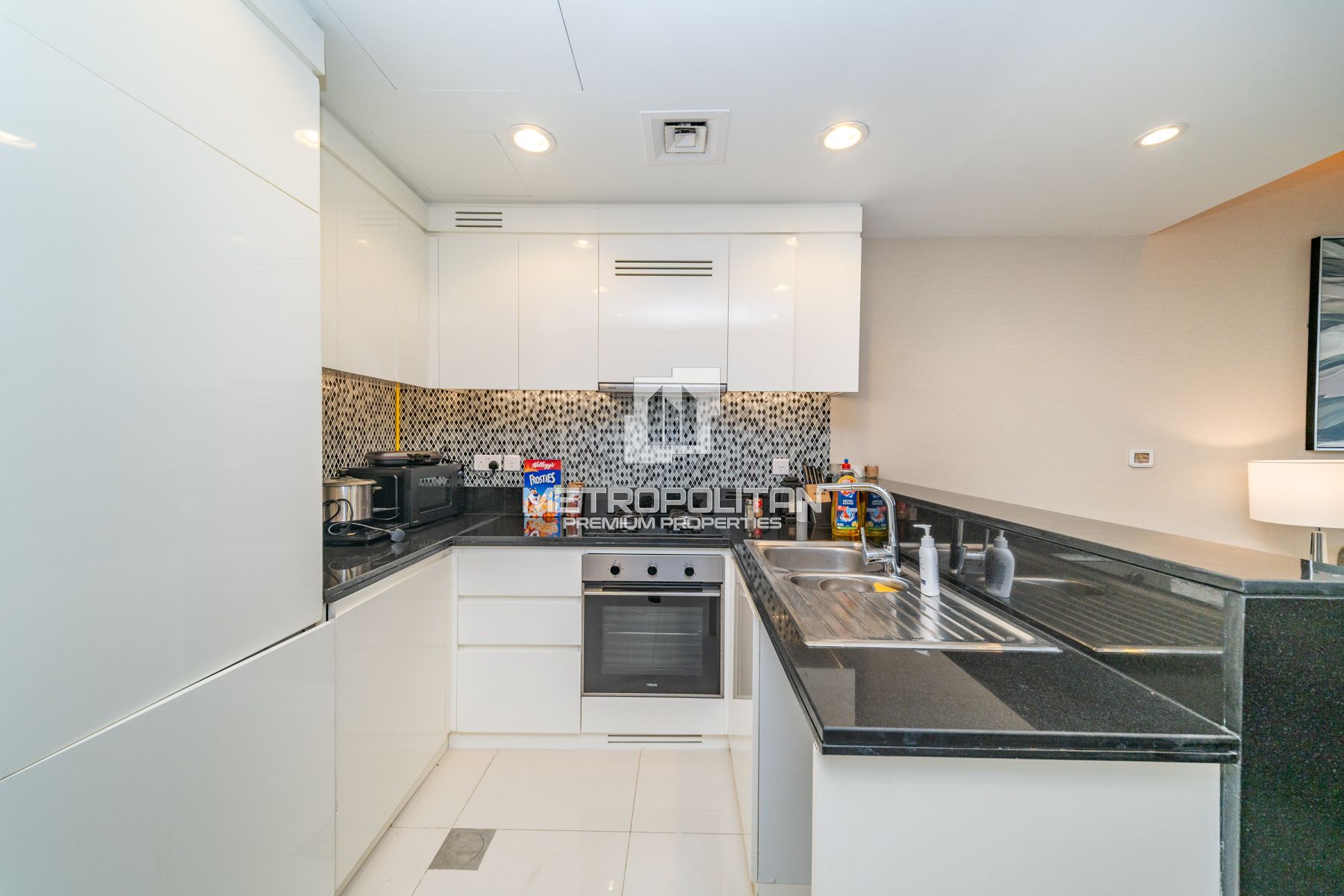 Exclusive Resale | Fully Furnished | High Floor photo-6