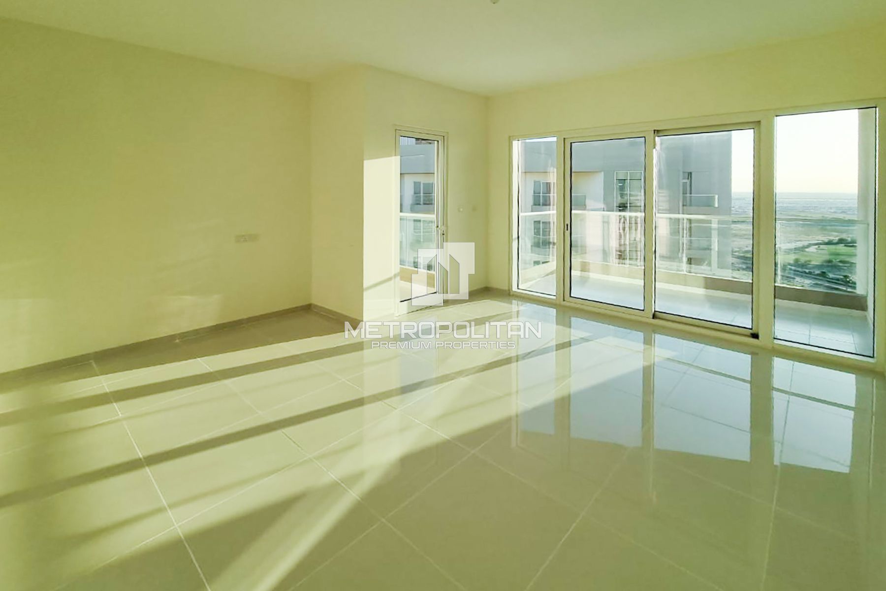 LARGEST LAYOUT I HIGH FLOOR I RENTED