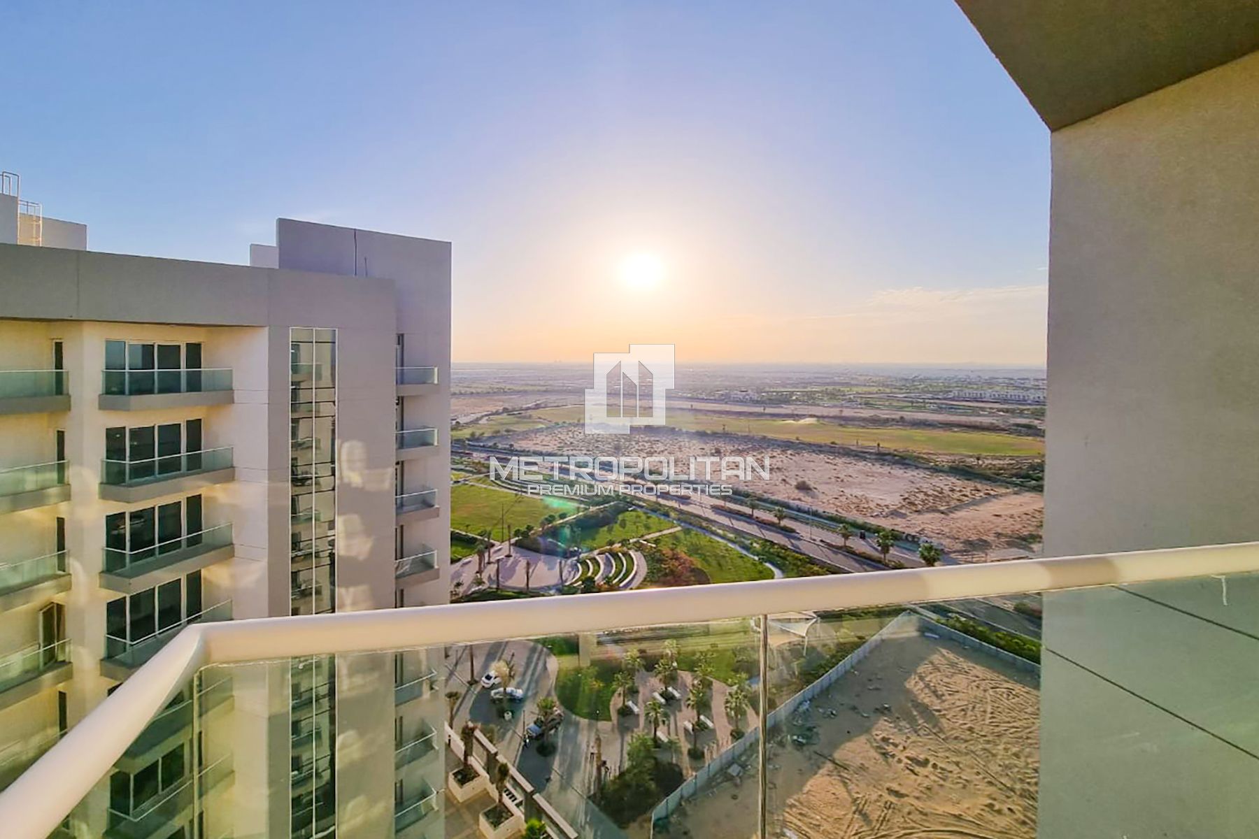 LARGEST LAYOUT I HIGH FLOOR I RENTED photo-9