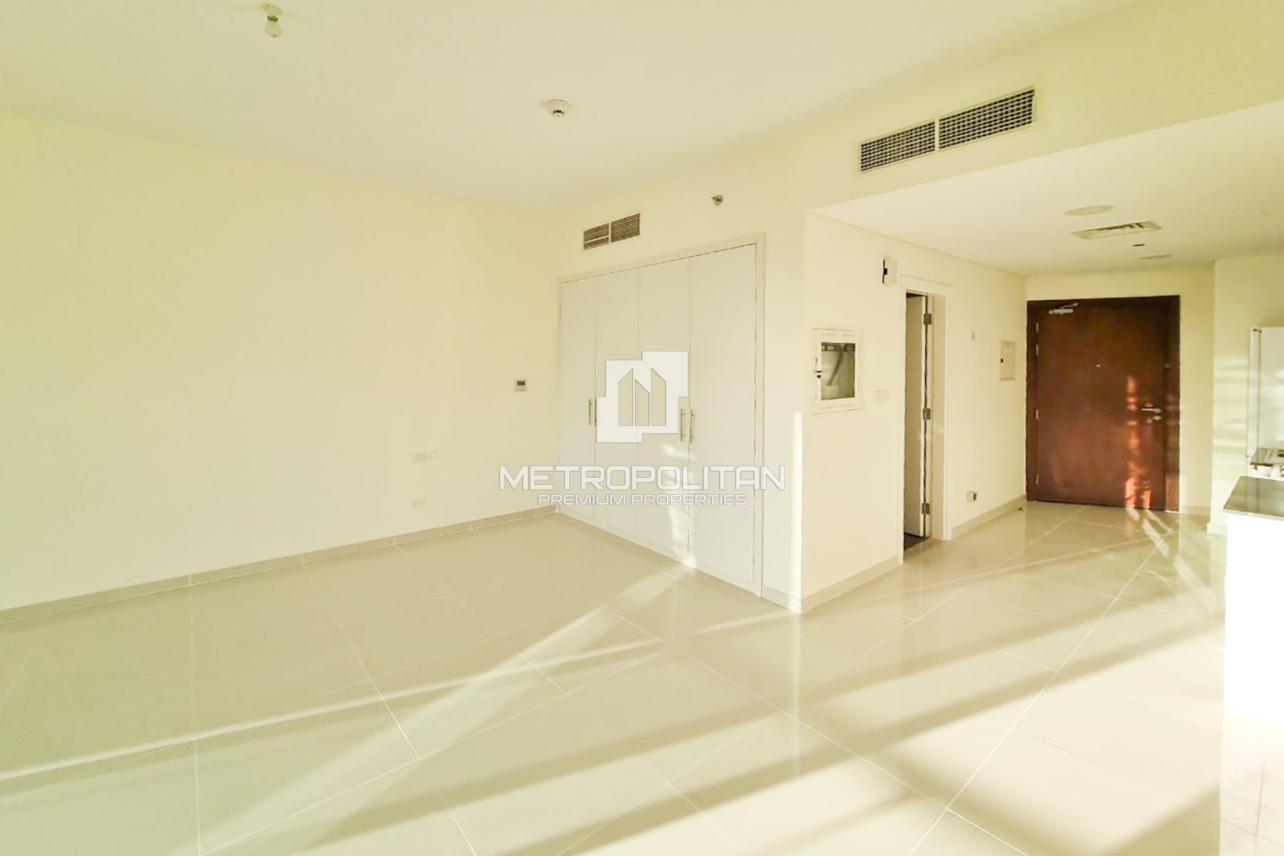 LARGEST LAYOUT I HIGH FLOOR I RENTED photo-10