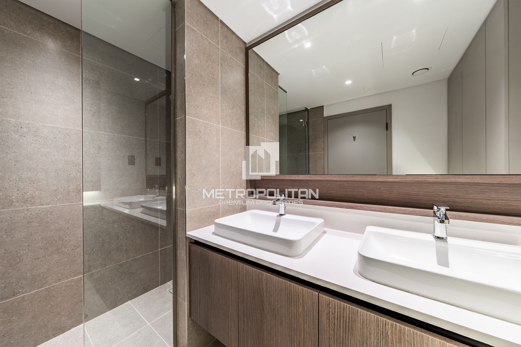 Upgraded | Pool And Park view | Single Row photo-26