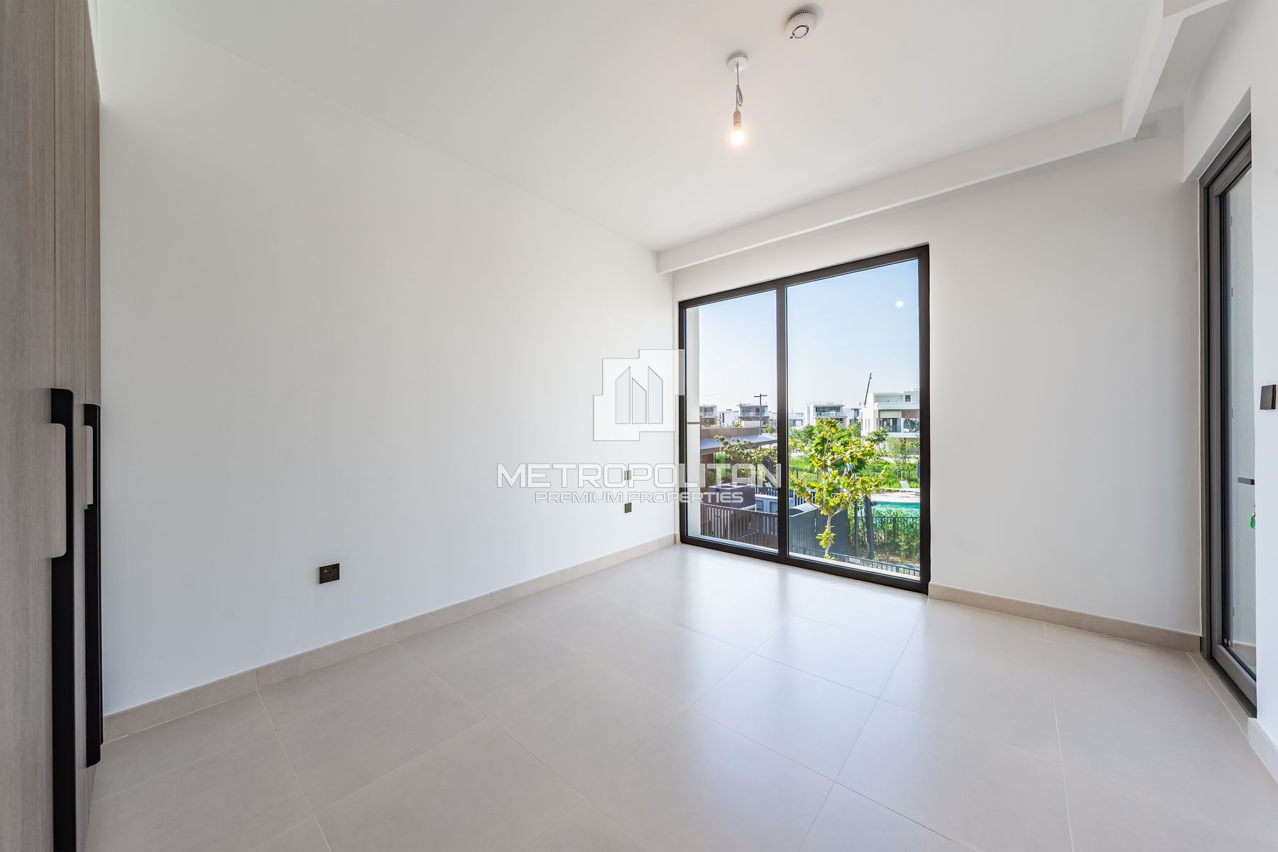 Upgraded | Pool And Park view | Single Row photo-27