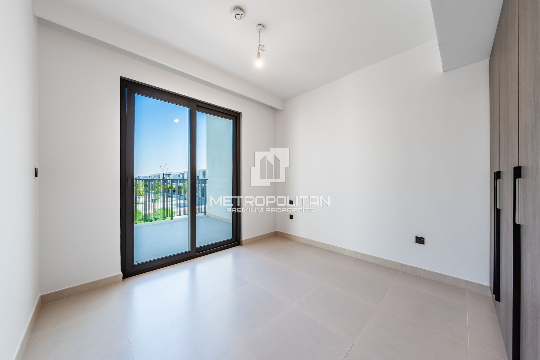 Upgraded | Pool And Park view | Single Row photo-28