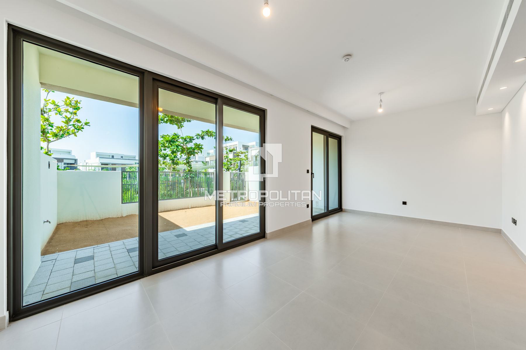 Upgraded | Pool And Park view | Single Row photo-33