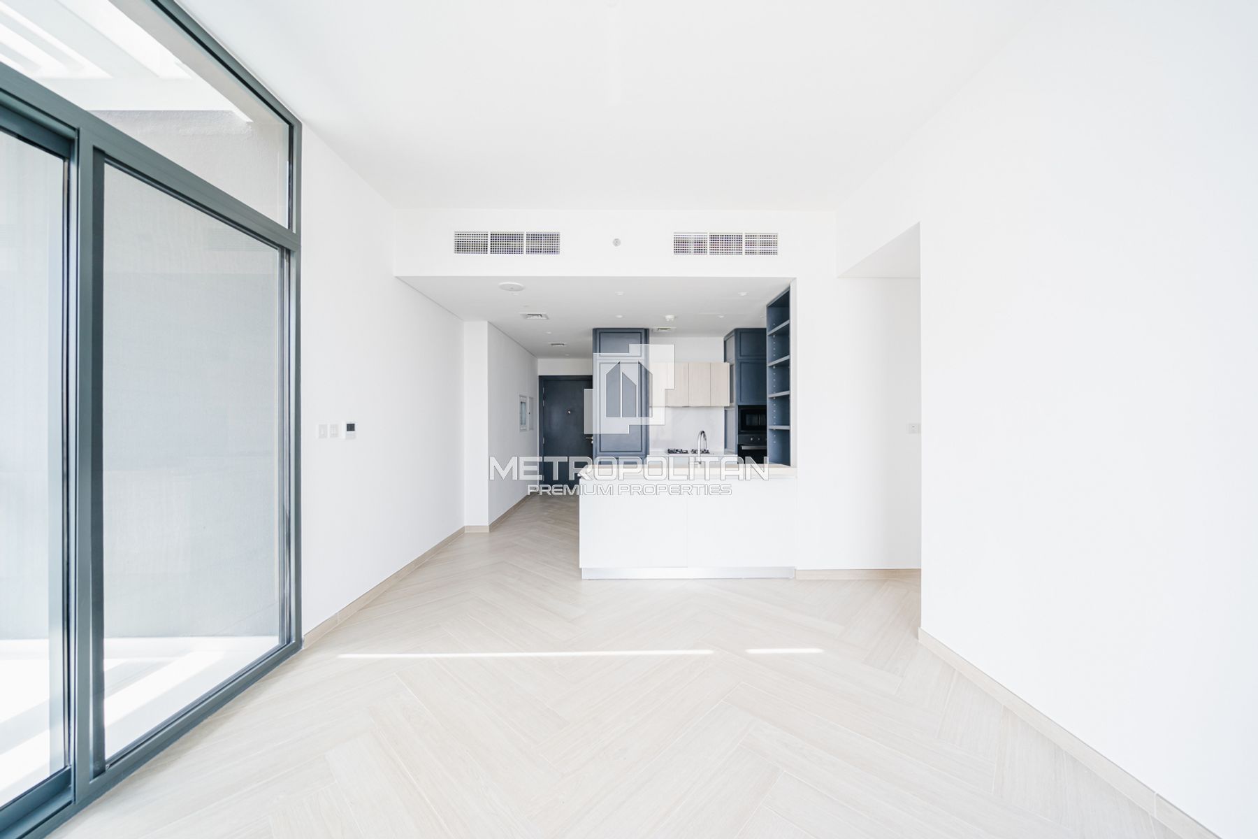 Fully Furnished and Upgraded | High Floor photo-5