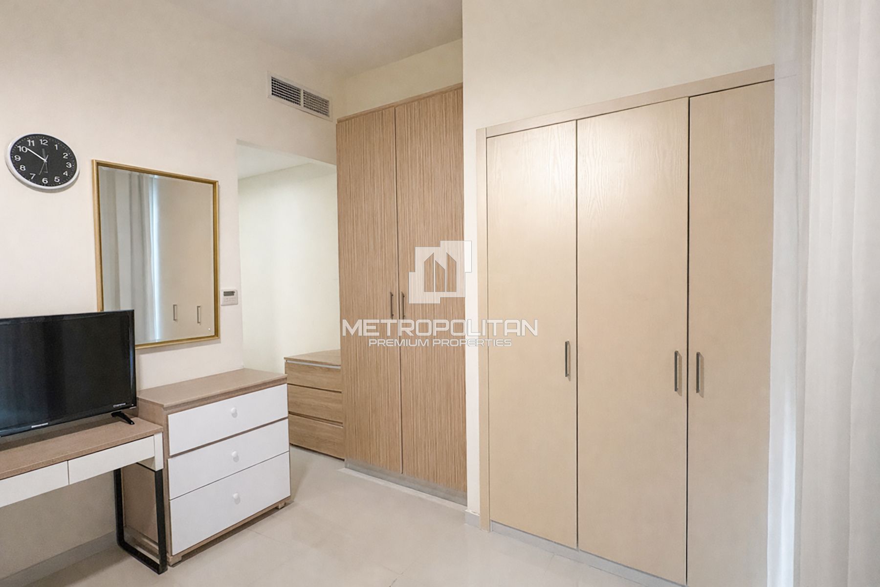 R2EM | Rented | Unfurnished | Back To Back photo-9