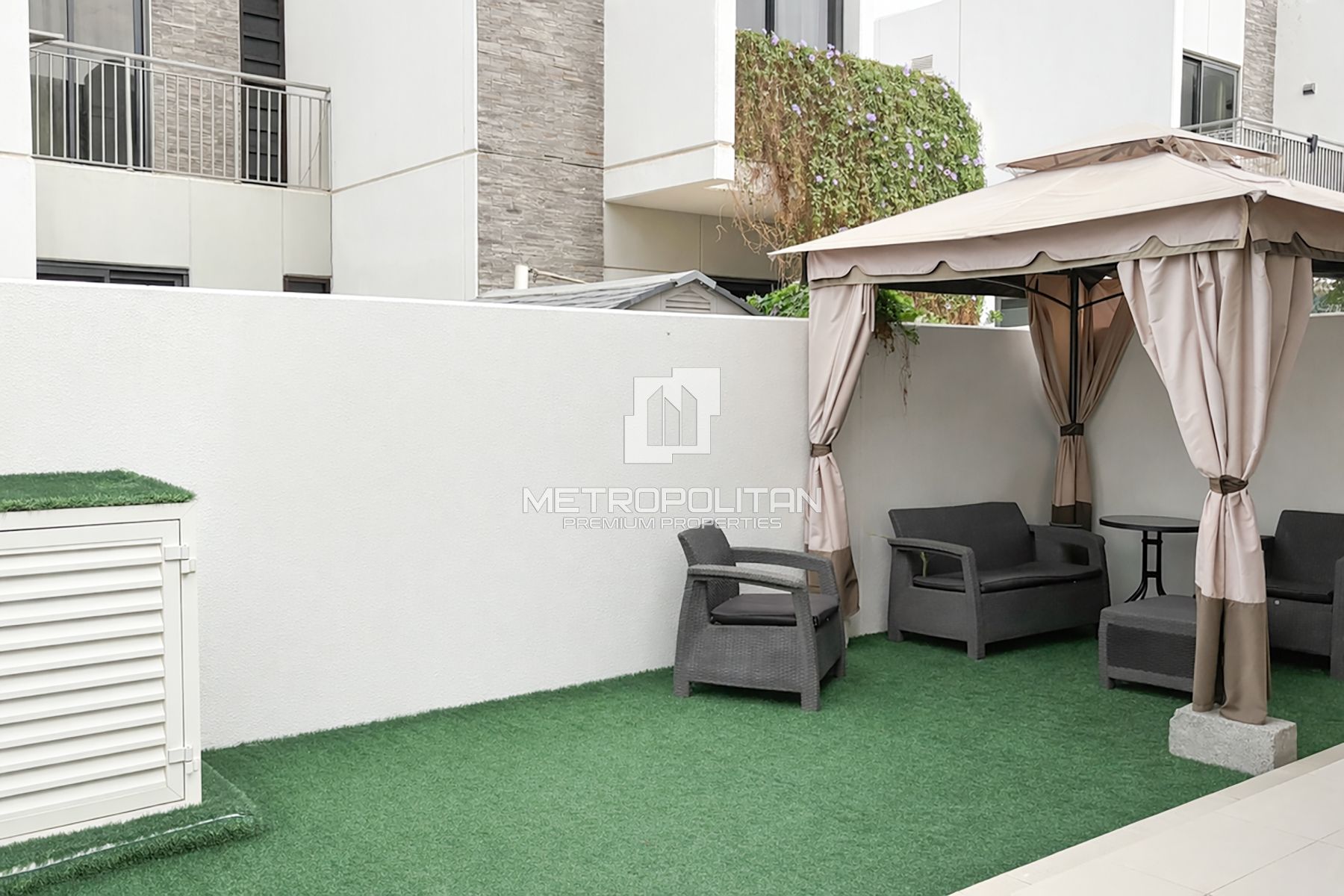 R2EM | Rented | Unfurnished | Back To Back photo-2