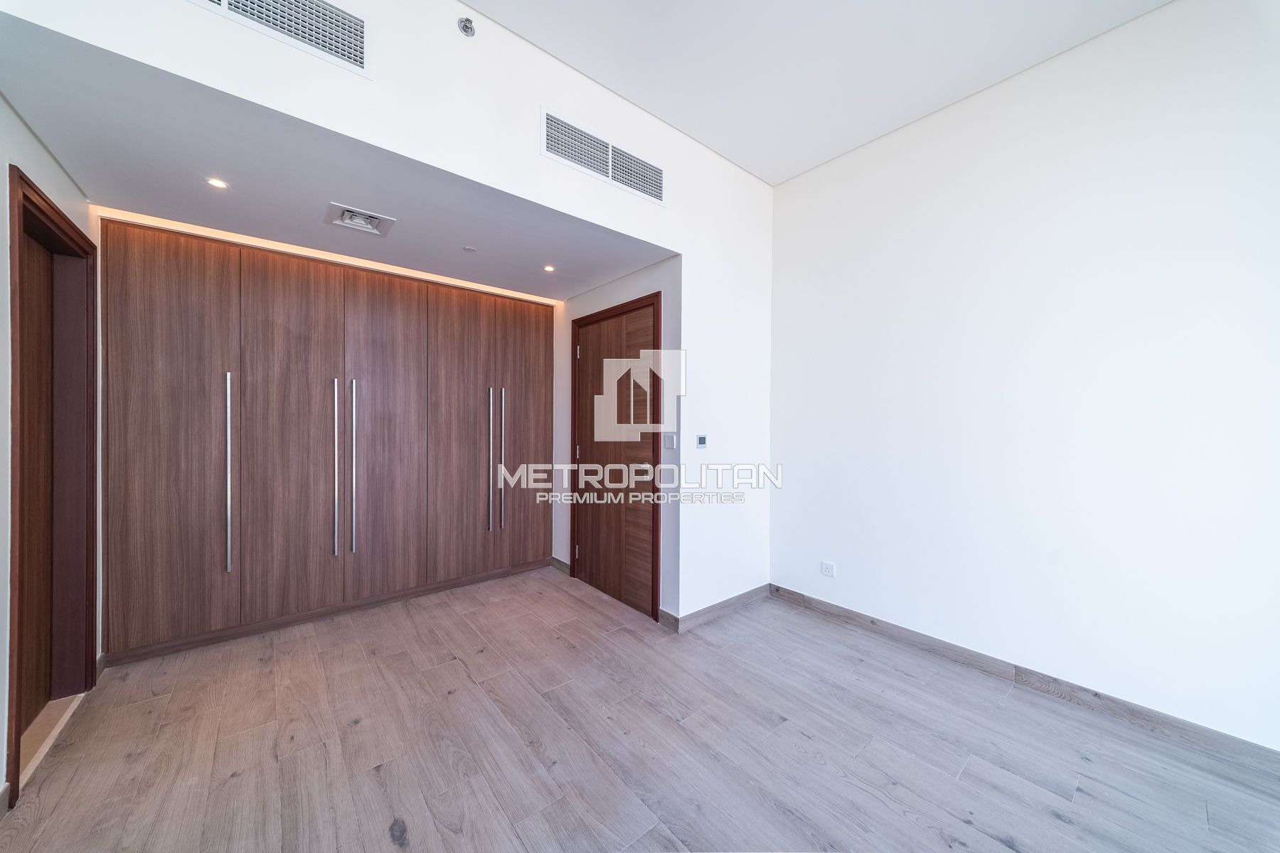 4-комнатная квартира на продажу в Downtown Dubai – MPS-44164 photo-13
