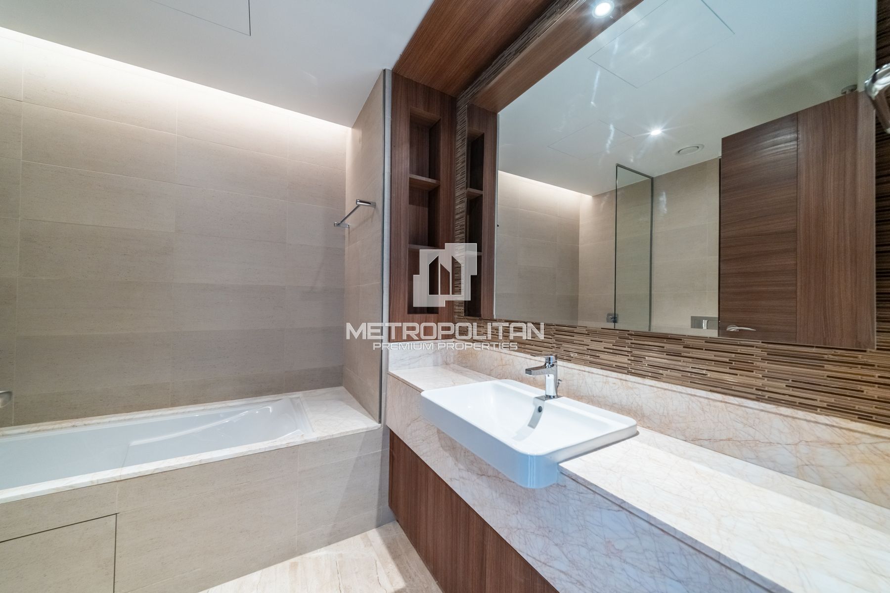 4-комнатная квартира на продажу в Downtown Dubai – MPS-44164 photo-17