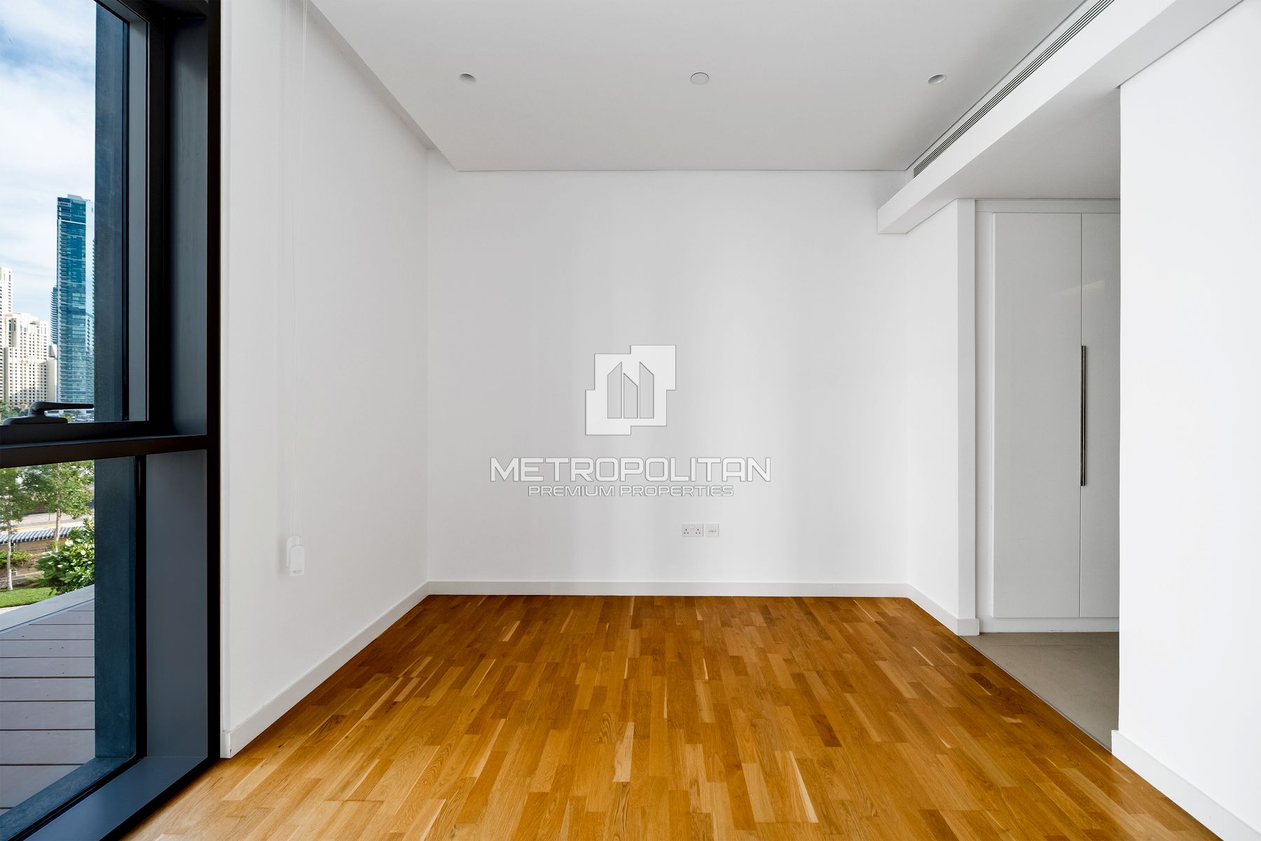Park and Sea Views| Large Layout | Excellent Price