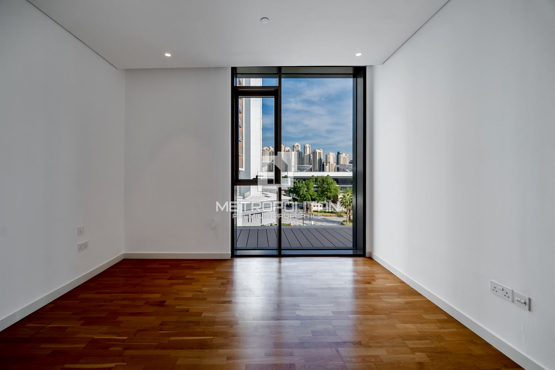 Park and Sea Views| Large Layout | Excellent Price