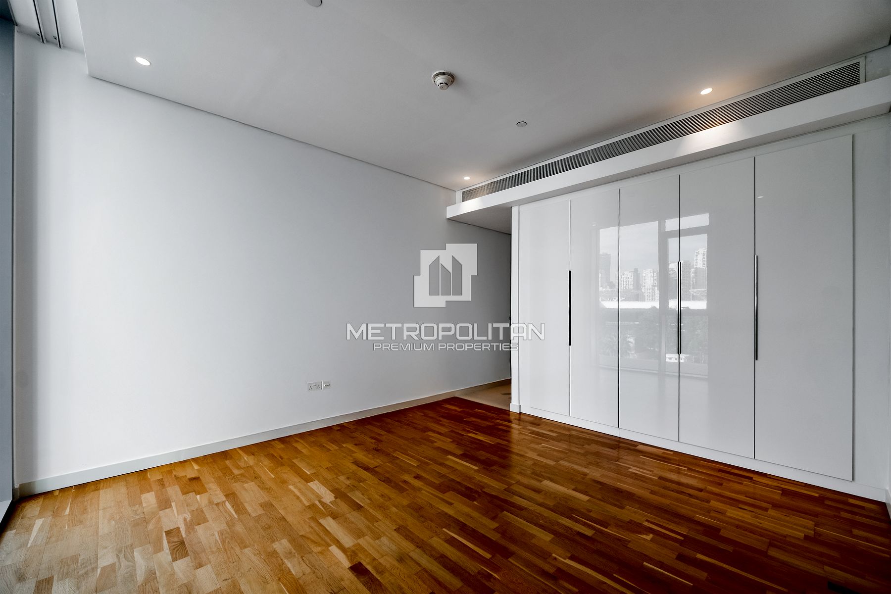 Park and Sea Views| Large Layout | Excellent Price