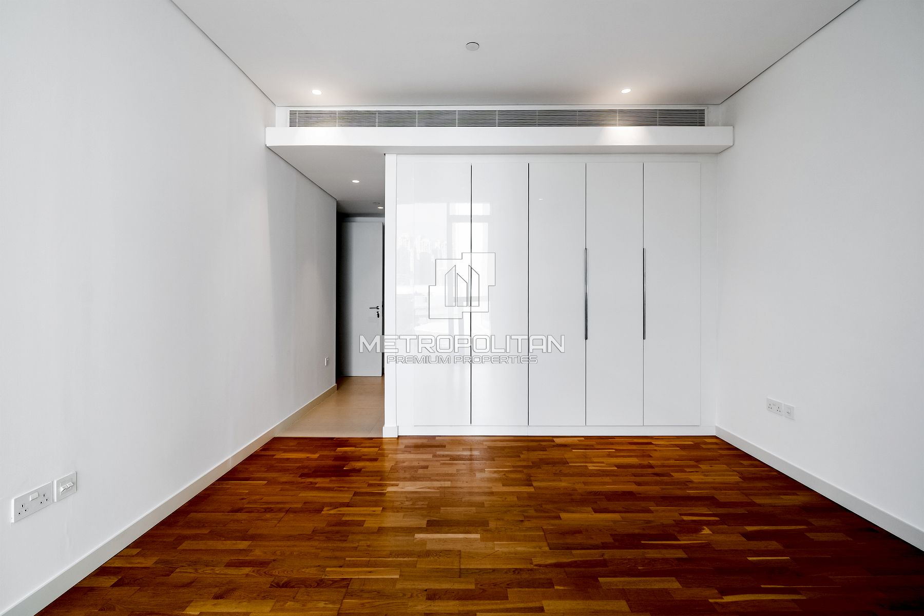 Park and Sea Views| Large Layout | Excellent Price