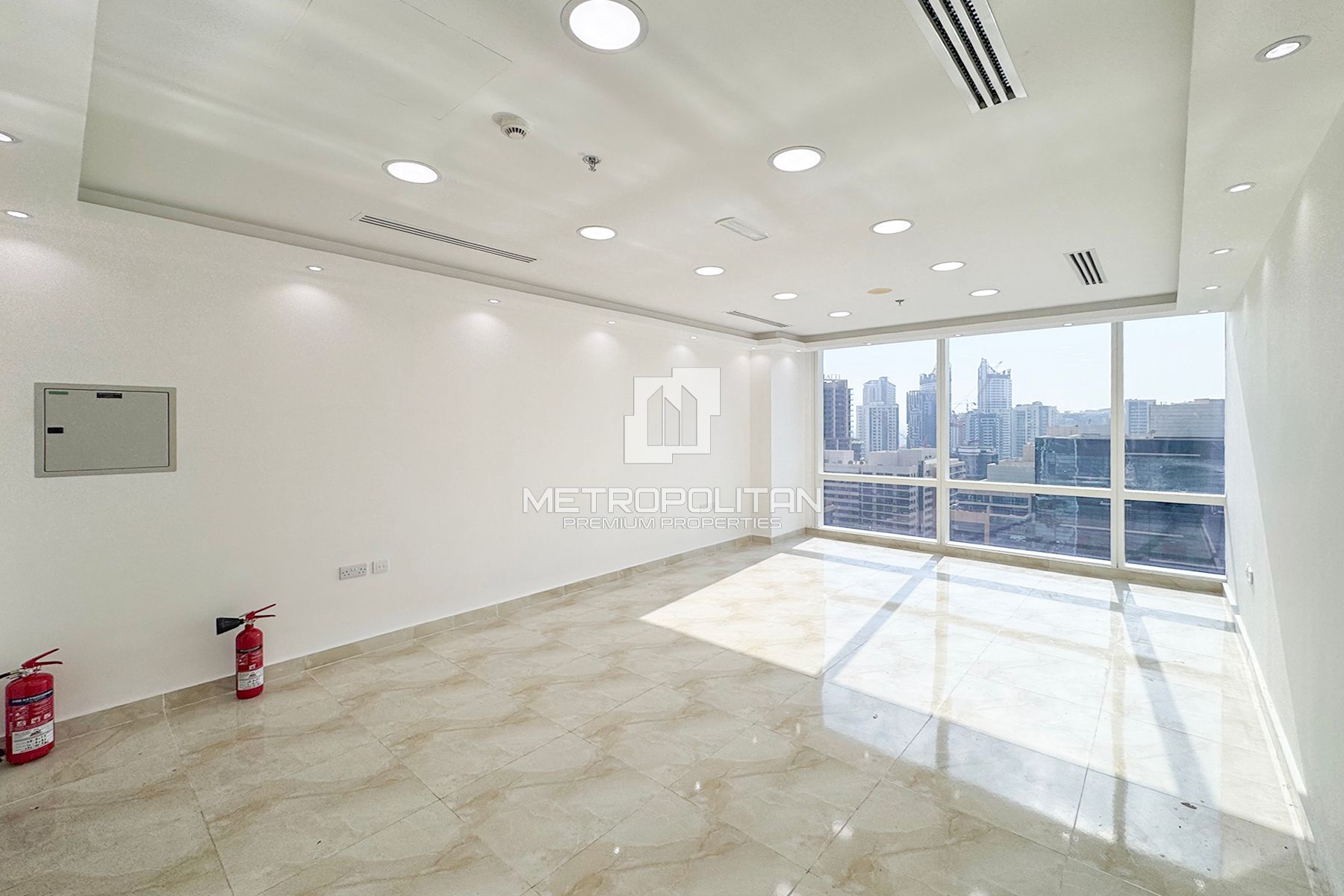Image - Tamani Art Tower, Business Bay, Dubai | Project - Office