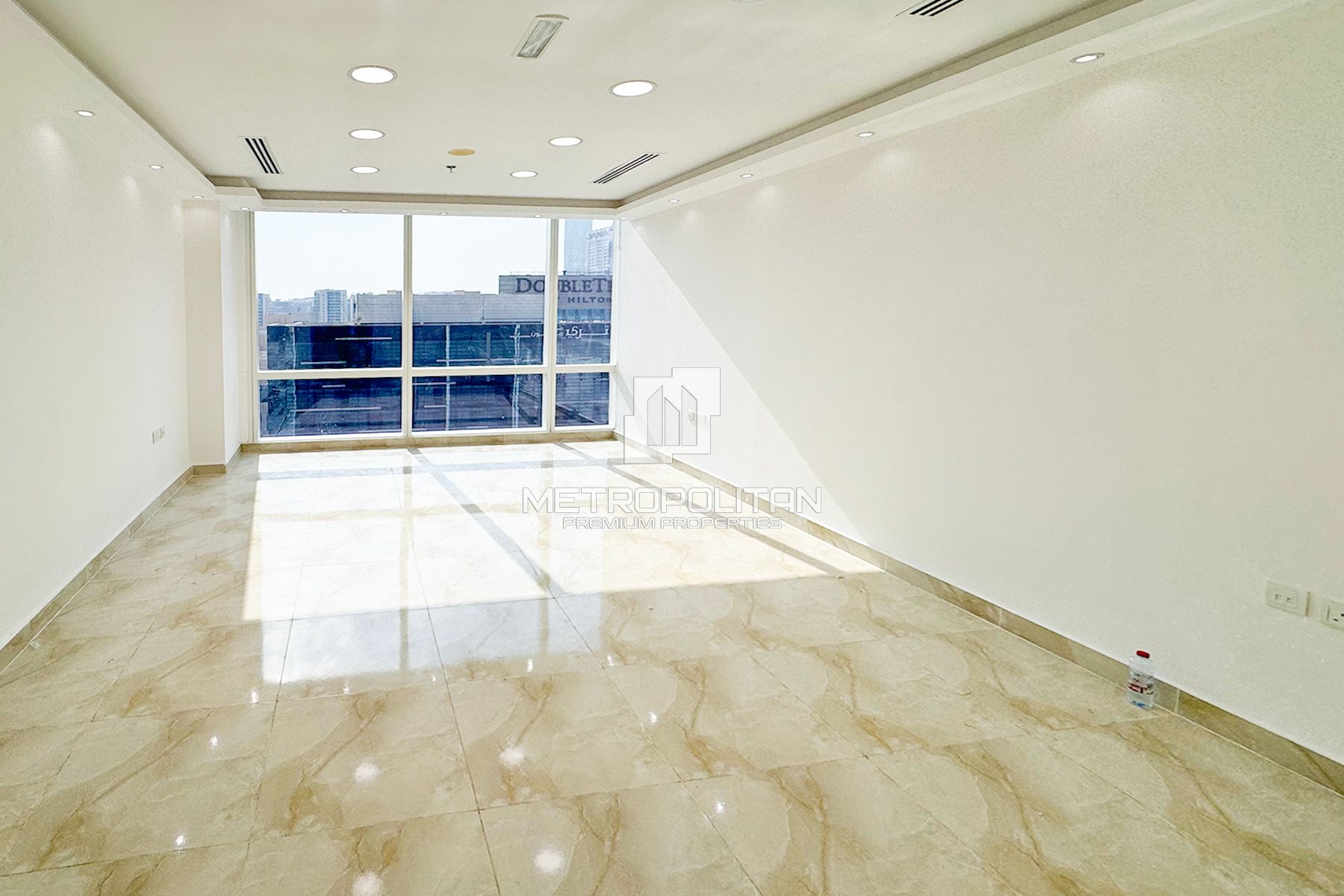 Image - Tamani Art Tower, Business Bay, Dubai | Project - Office