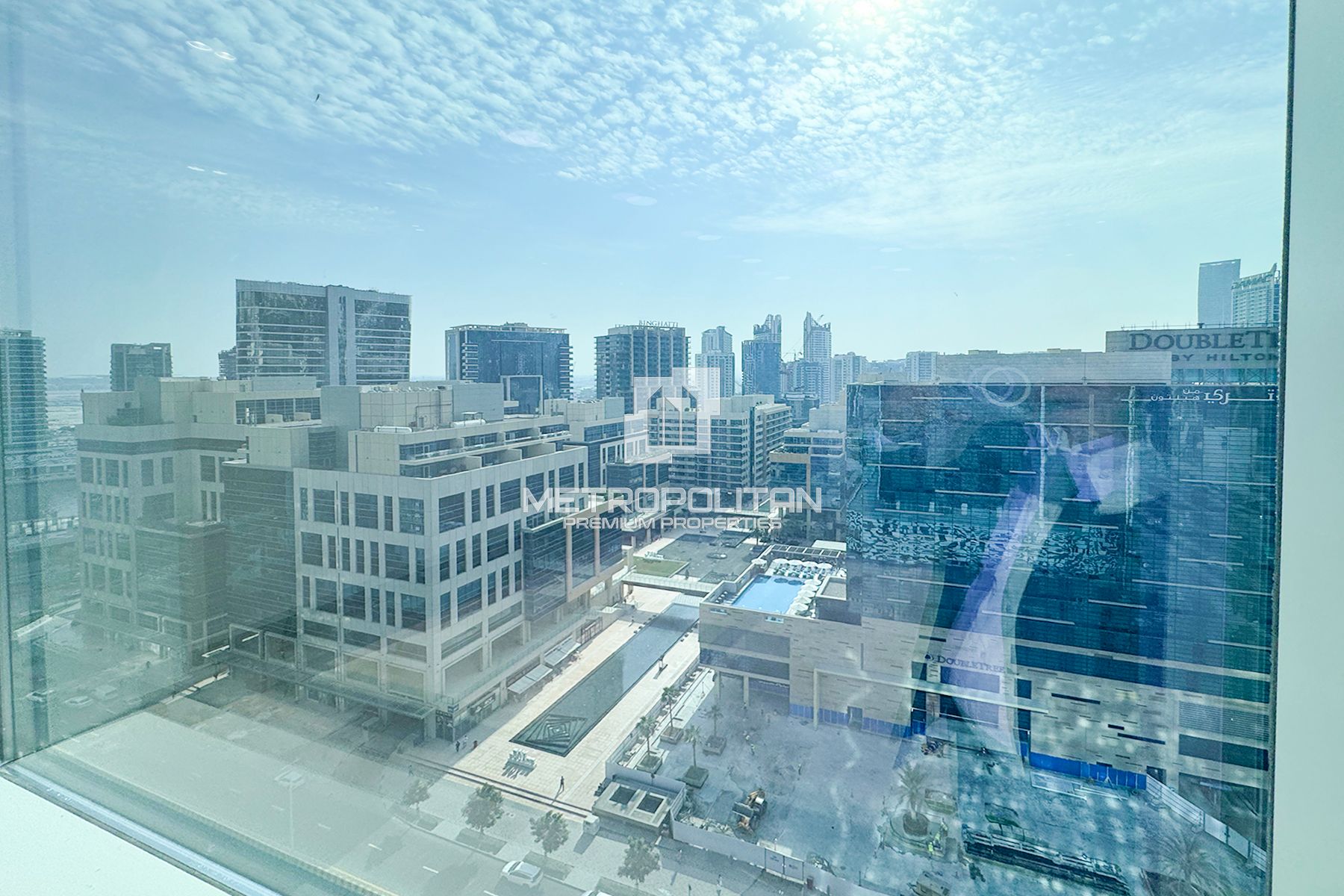 Image - Tamani Art Tower, Business Bay, Dubai | Project - Office