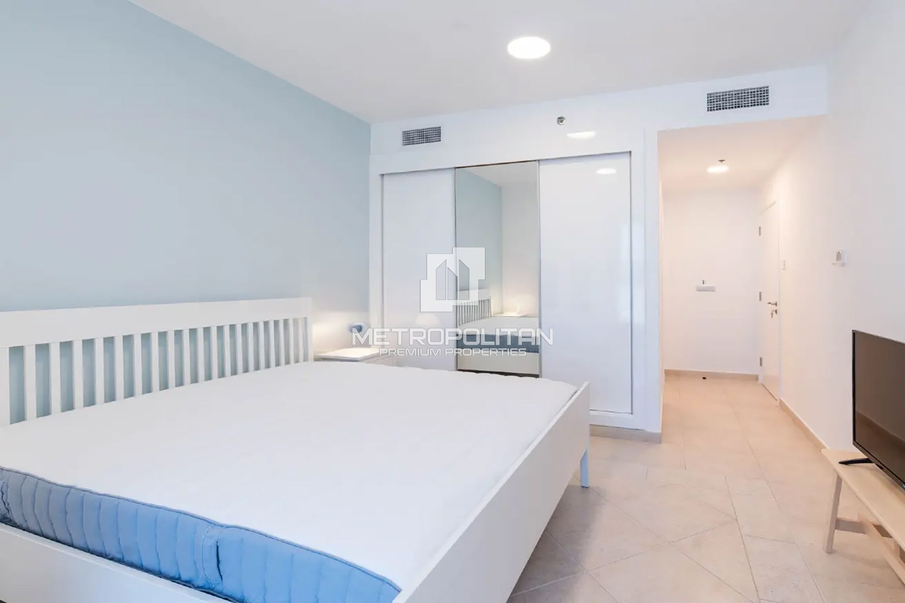 Sea View | Fully Upgraded | Vacant On Transfer photo-5