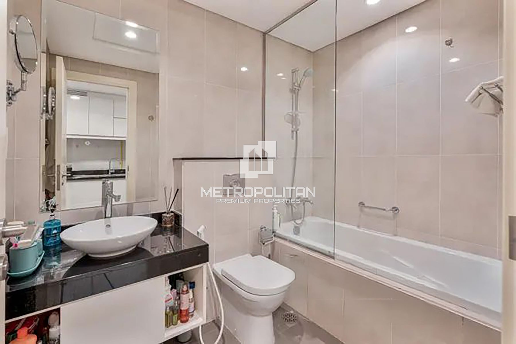 Investor Deal | Fully Furnished | Prime Area photo-7
