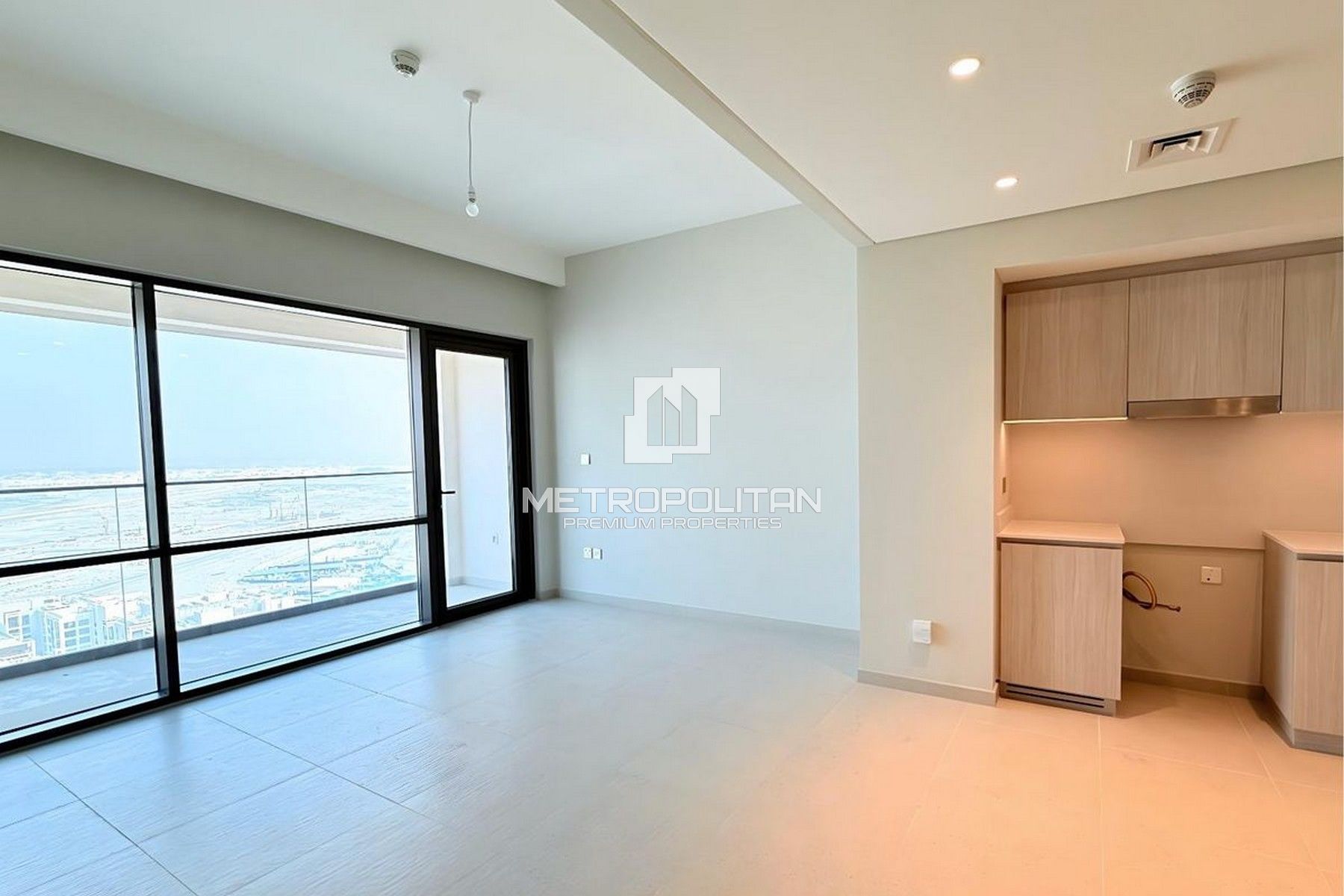 Vacant | High Floor | Prime Location photo-1