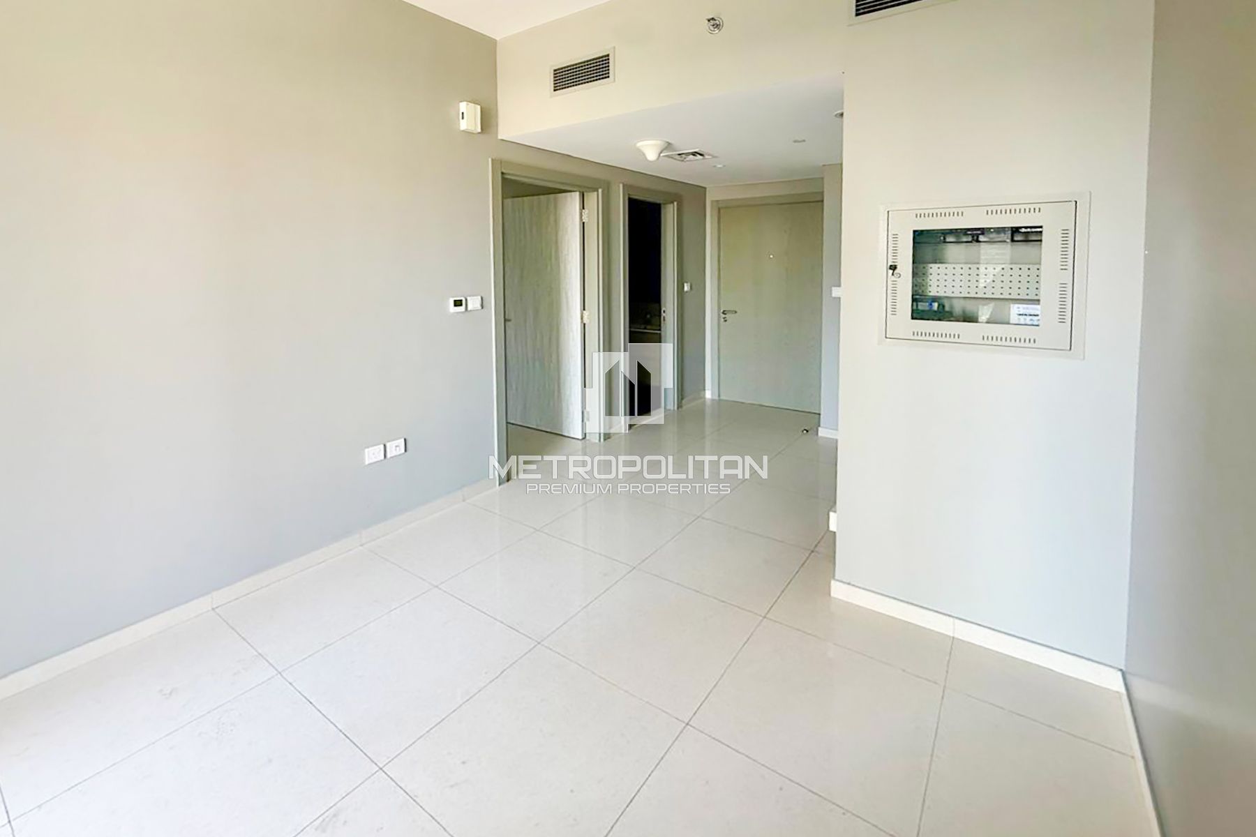Stunning Canal View | Mid-Floor 1-Bed | High ROI photo-9