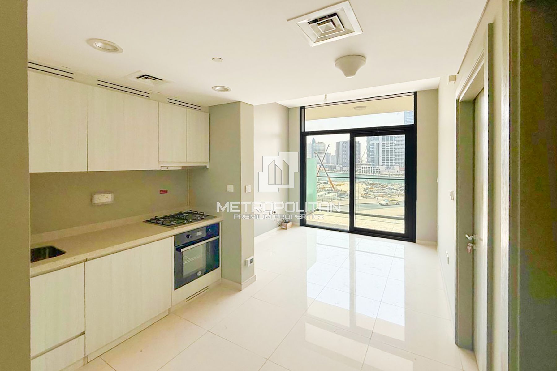 Stunning Canal View | Mid-Floor 1-Bed | High ROI photo-1