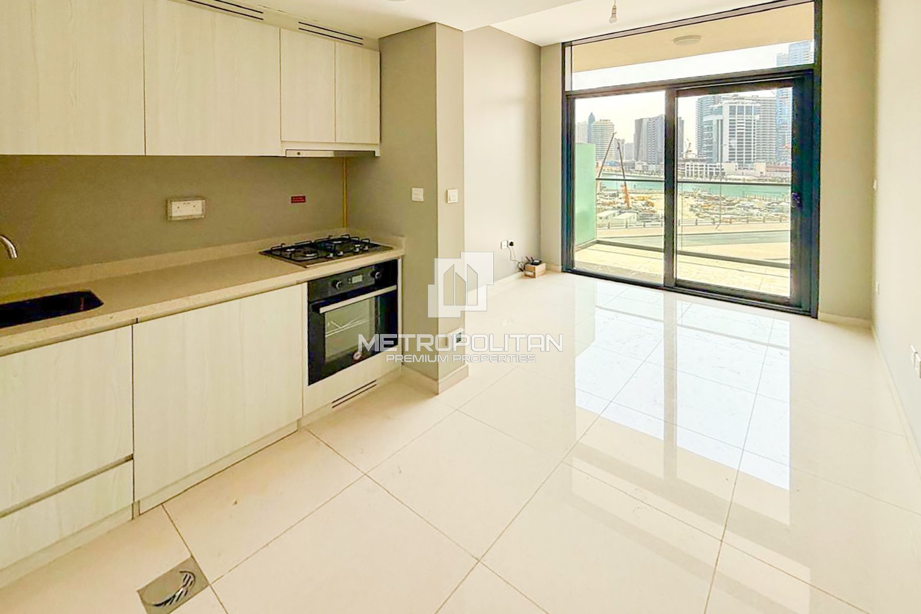Stunning Canal View | Mid-Floor 1-Bed | High ROI photo-2