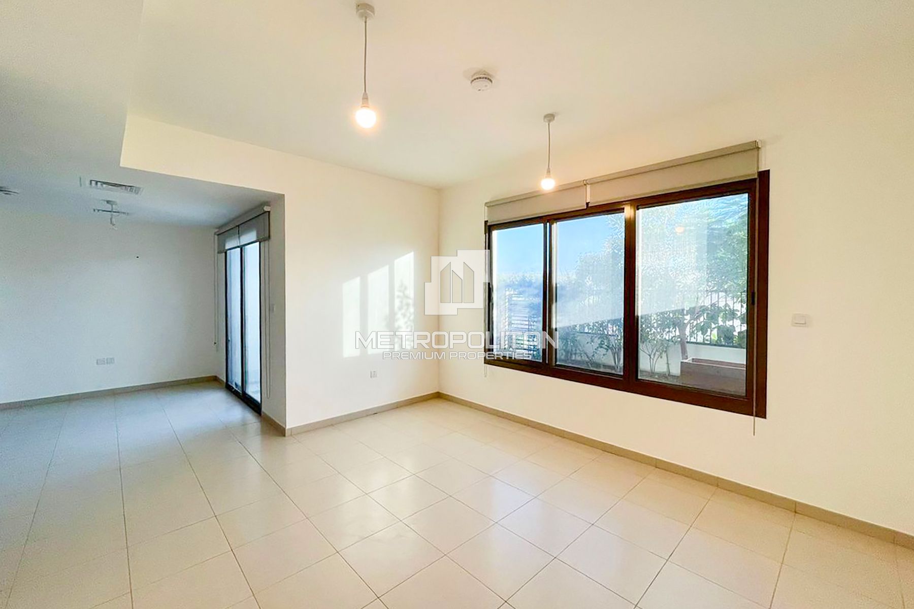 3-комнатный таунхаус на продажу в Town Square – MPS-44364 photo-0