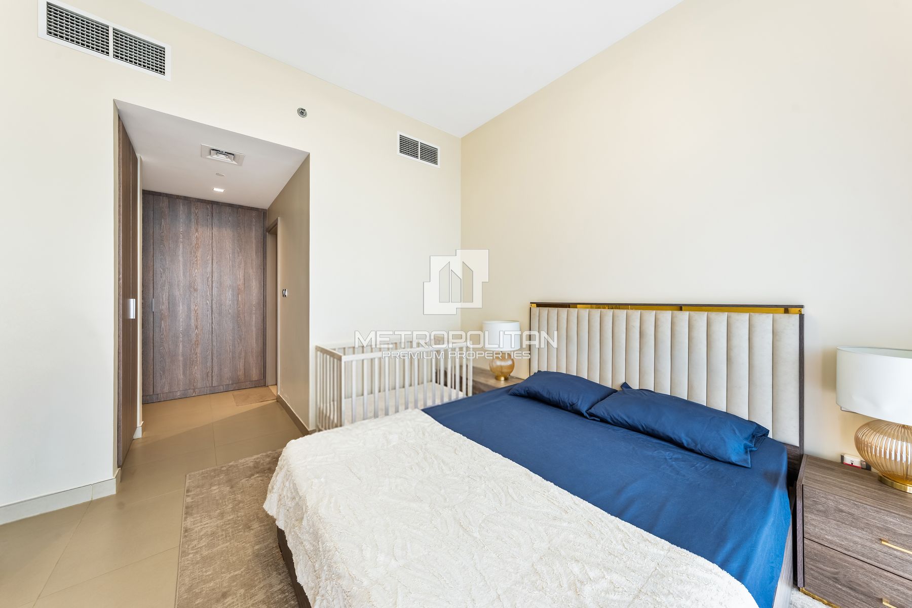 Vacant on Transfer|Fully Furnished| Closed Kitchen photo-11