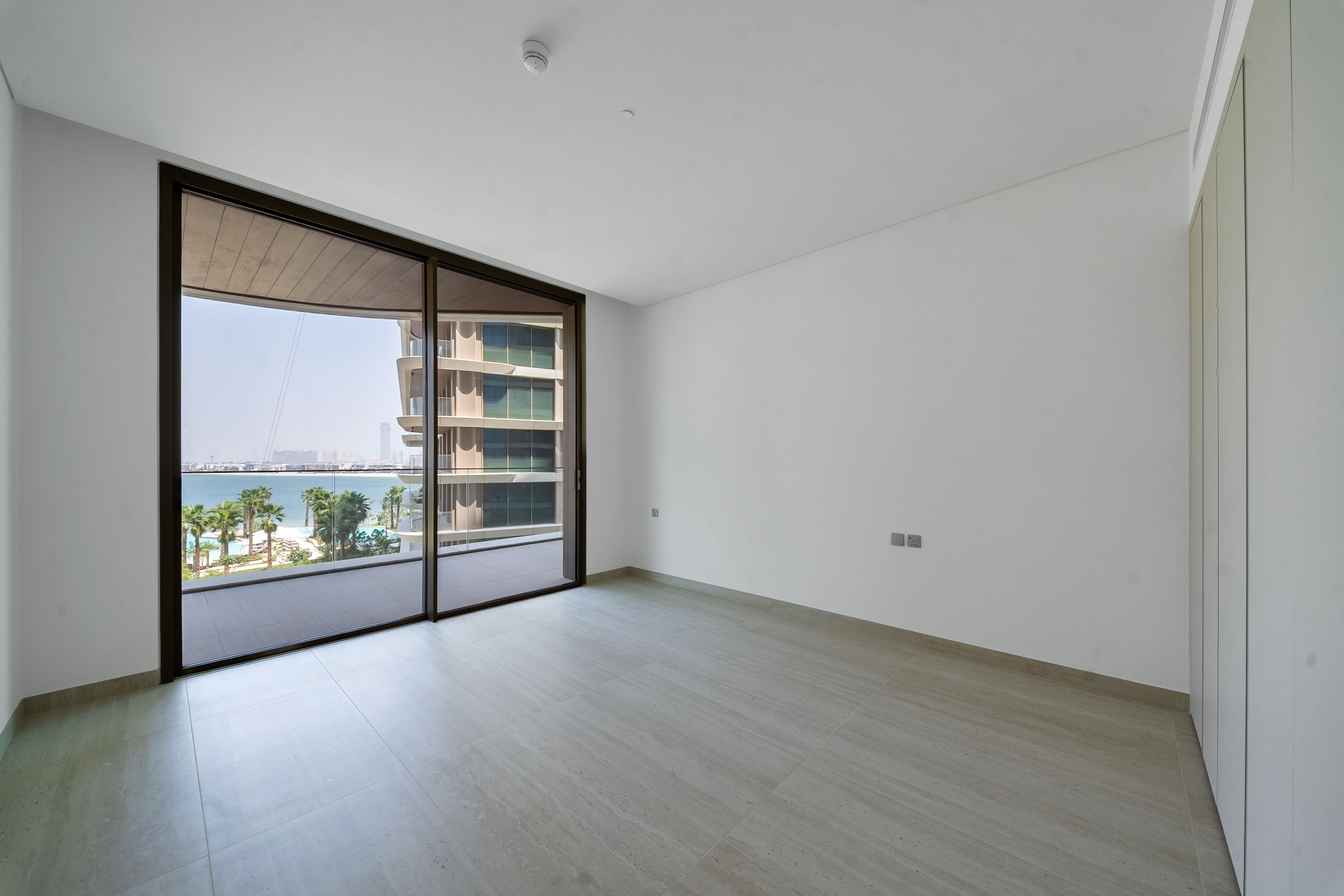 Luxurious Apartment | Prime Location | High ROI