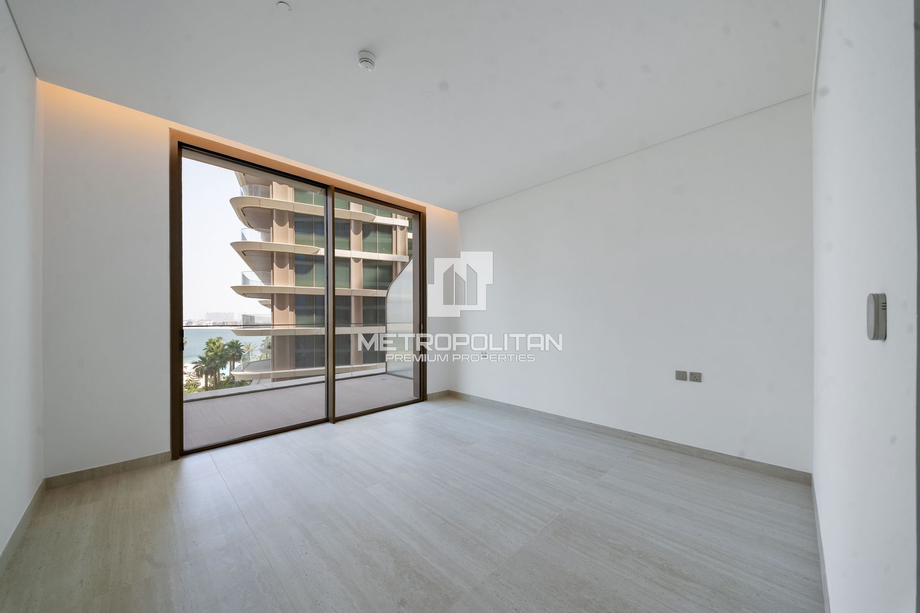 Luxurious Apartment | Prime Location | High ROI