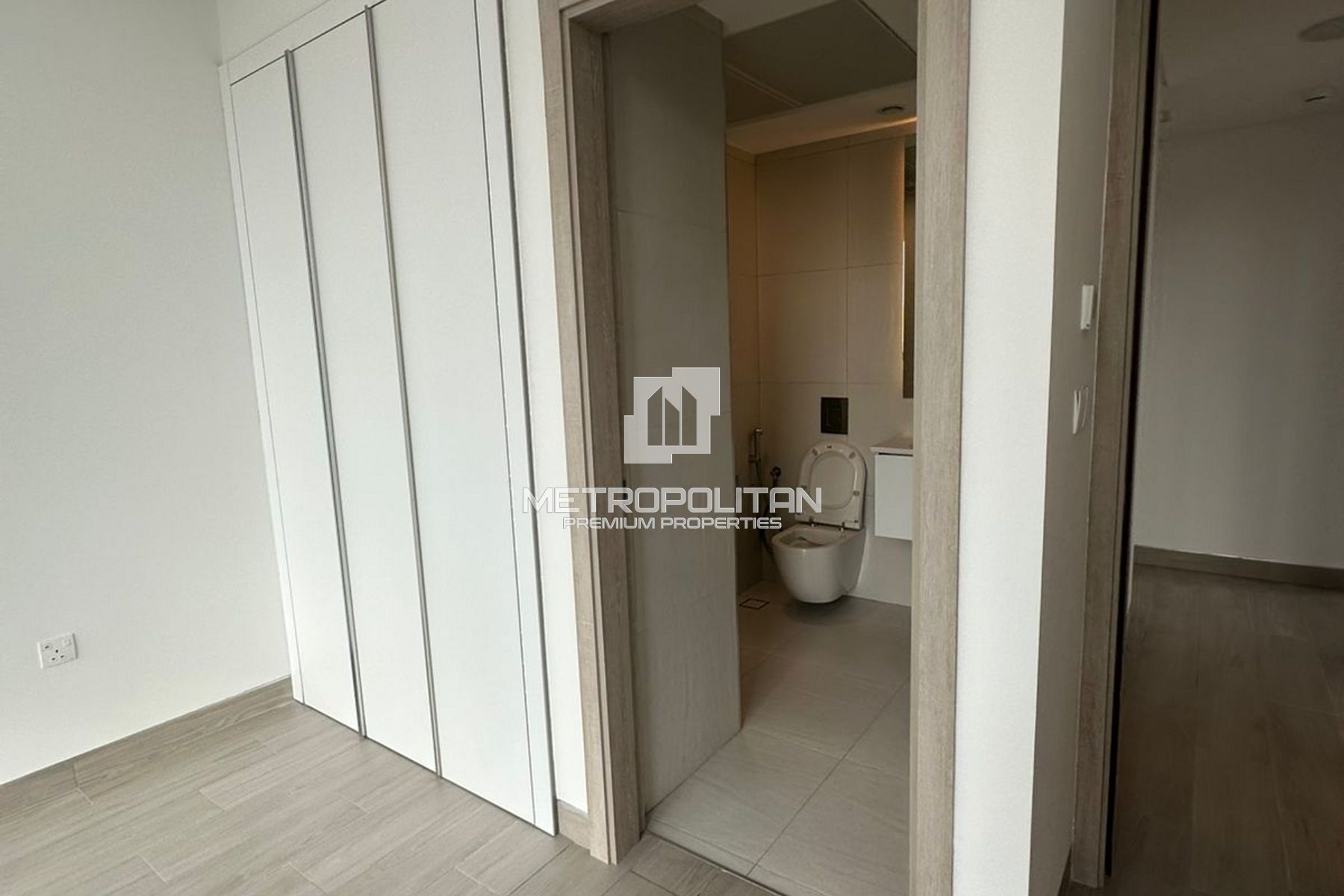 Corner Unit | Park Views | All En suite Bathrooms photo-1