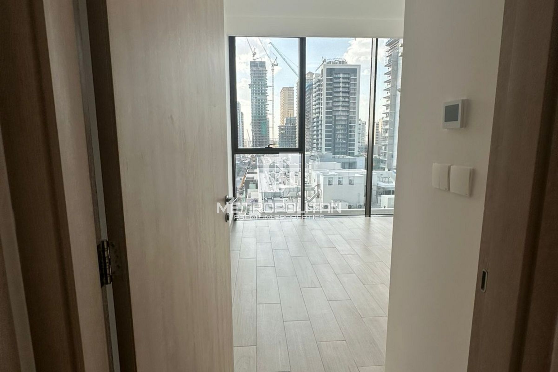 Corner Unit | Park Views | All En suite Bathrooms photo-2